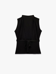 Slim Fit Bağlama Detaylı Dik Yaka Kolsuz Likralı Bluz