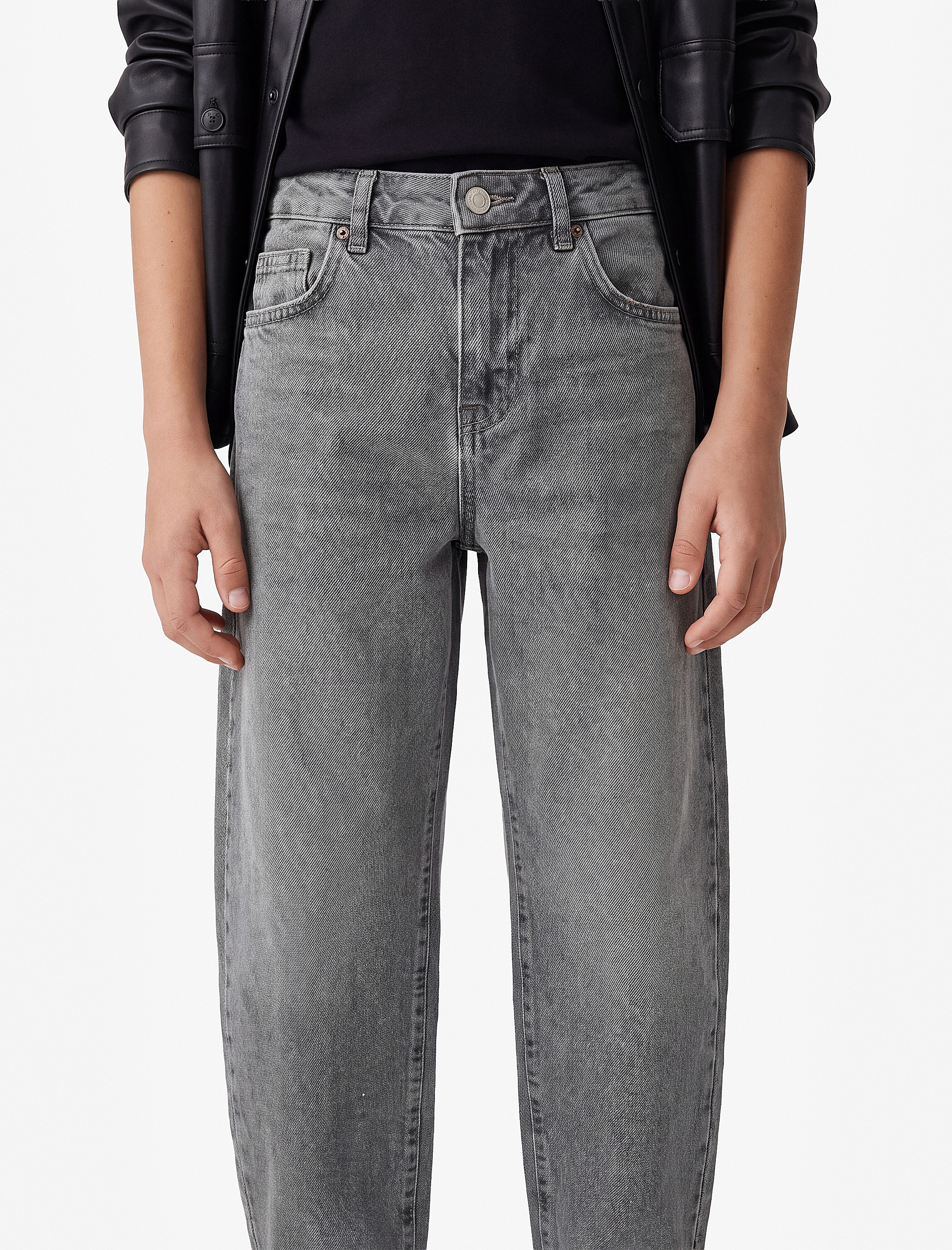  Erkek Çocuk Rahat Kesim Cepli Pamuklu Barrel Denim Pantolon