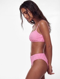 Dokulu Bikini Altı