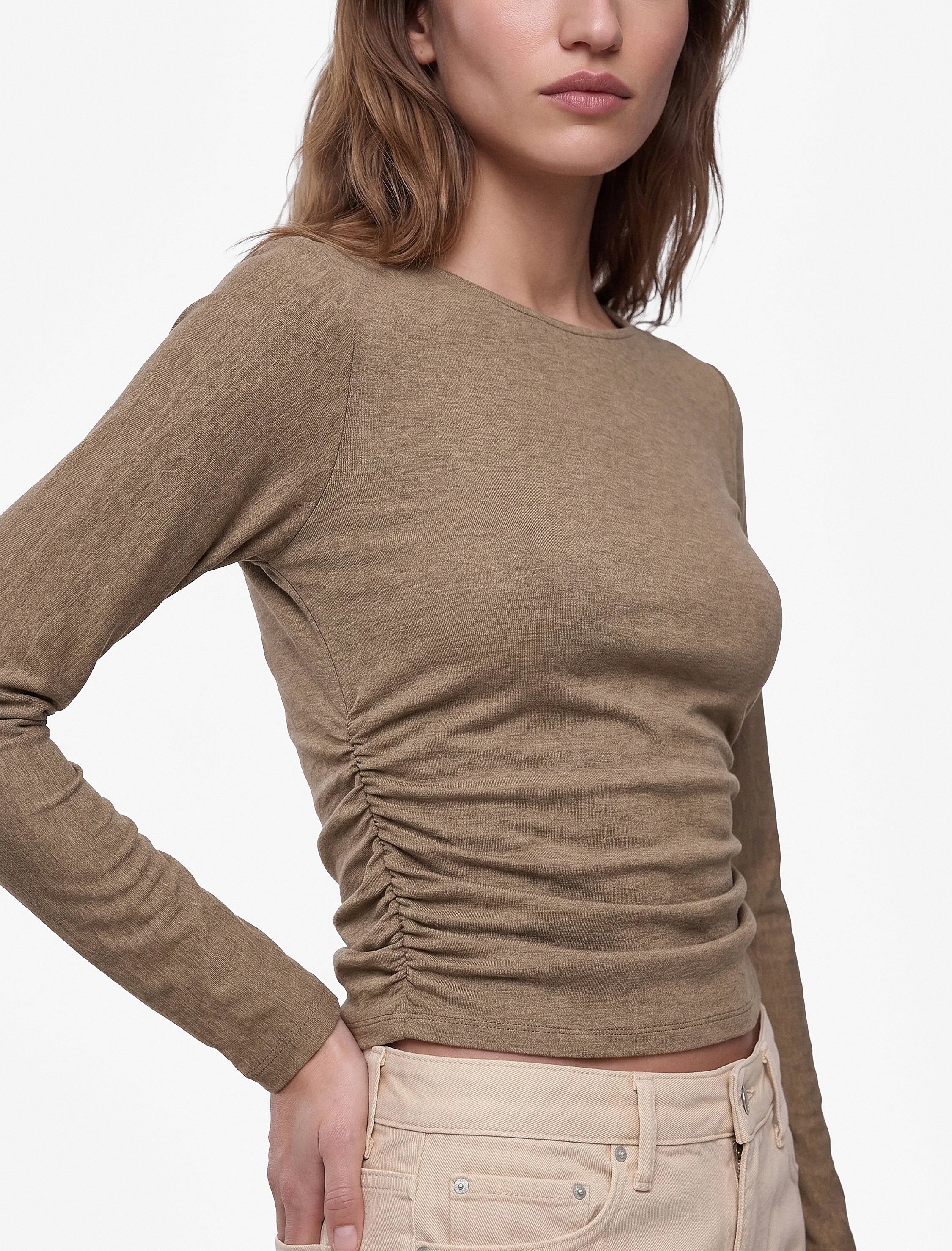 Koton Slim Fit Büzgülü Uzun Kollu Bisiklet Yaka Tişört görsel 4