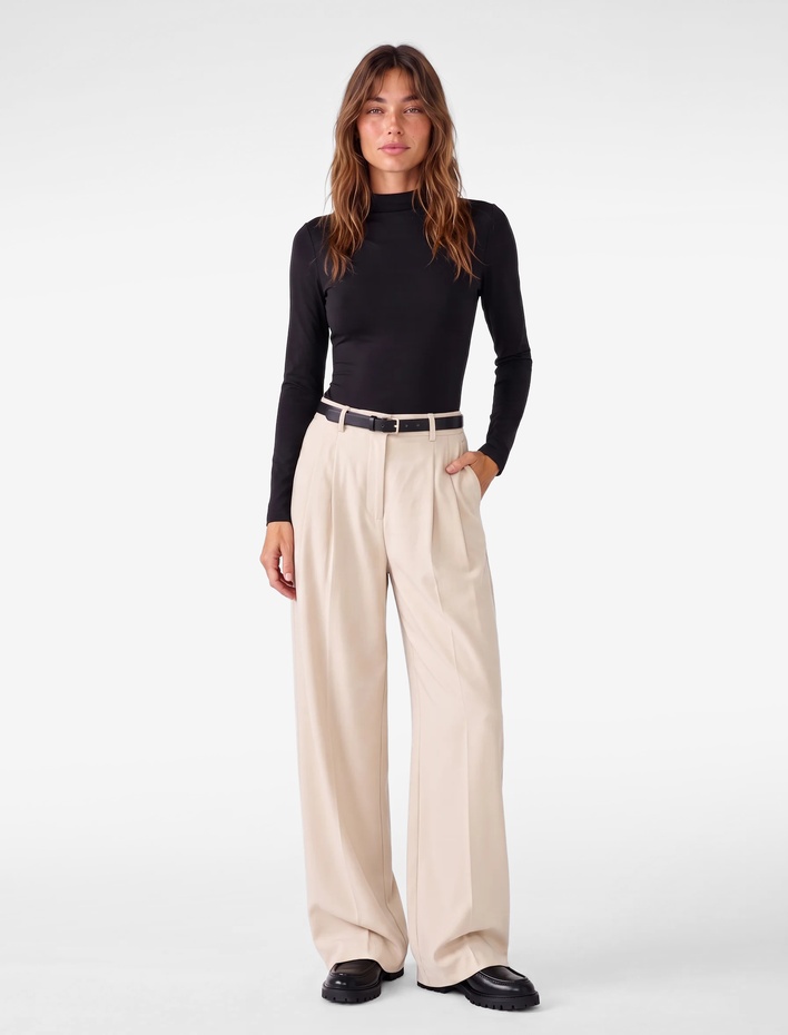  Slim Fit Uzun Kollu Drape Detaylı Hafif Dik Yaka Bodysuit