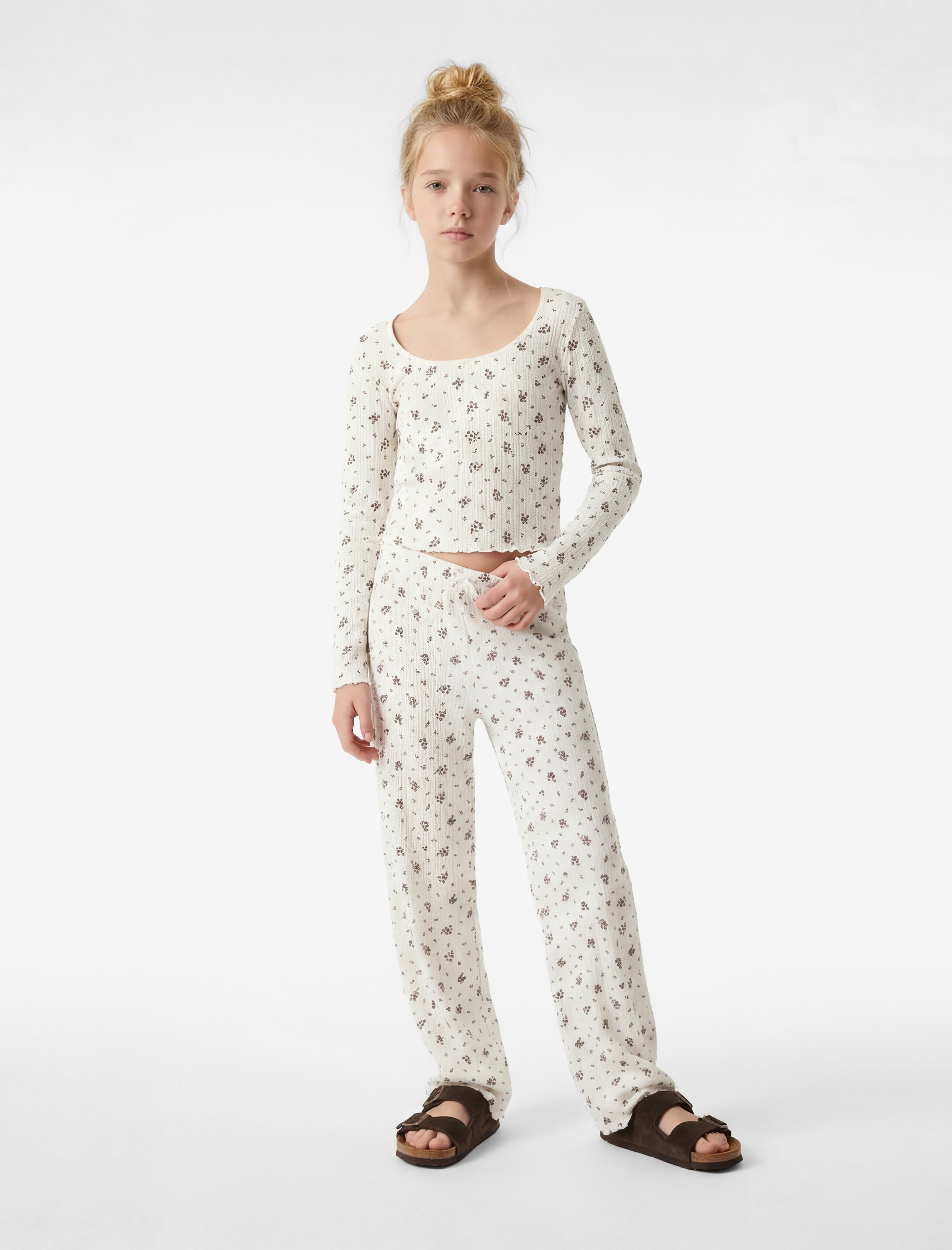 Koton Uzun Kollu Slim Fit Kare Yaka Pamuklu Çiçekli Örme Crop Pijama Üstü