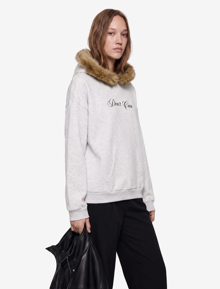  Baskılı Şardonlu Kanguru Cepli Suni Kürklü Kapüşonlu Sweatshirt