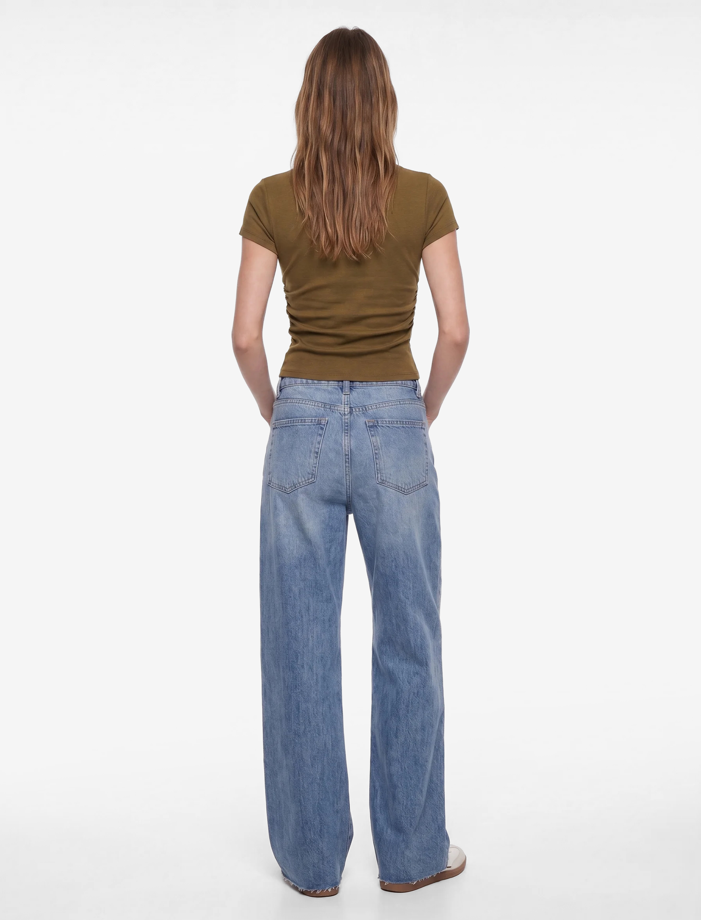 Koton Pamuklu Slim Fit Kayık Yaka Kısa Kollu Drapeli Tişört görsel 3