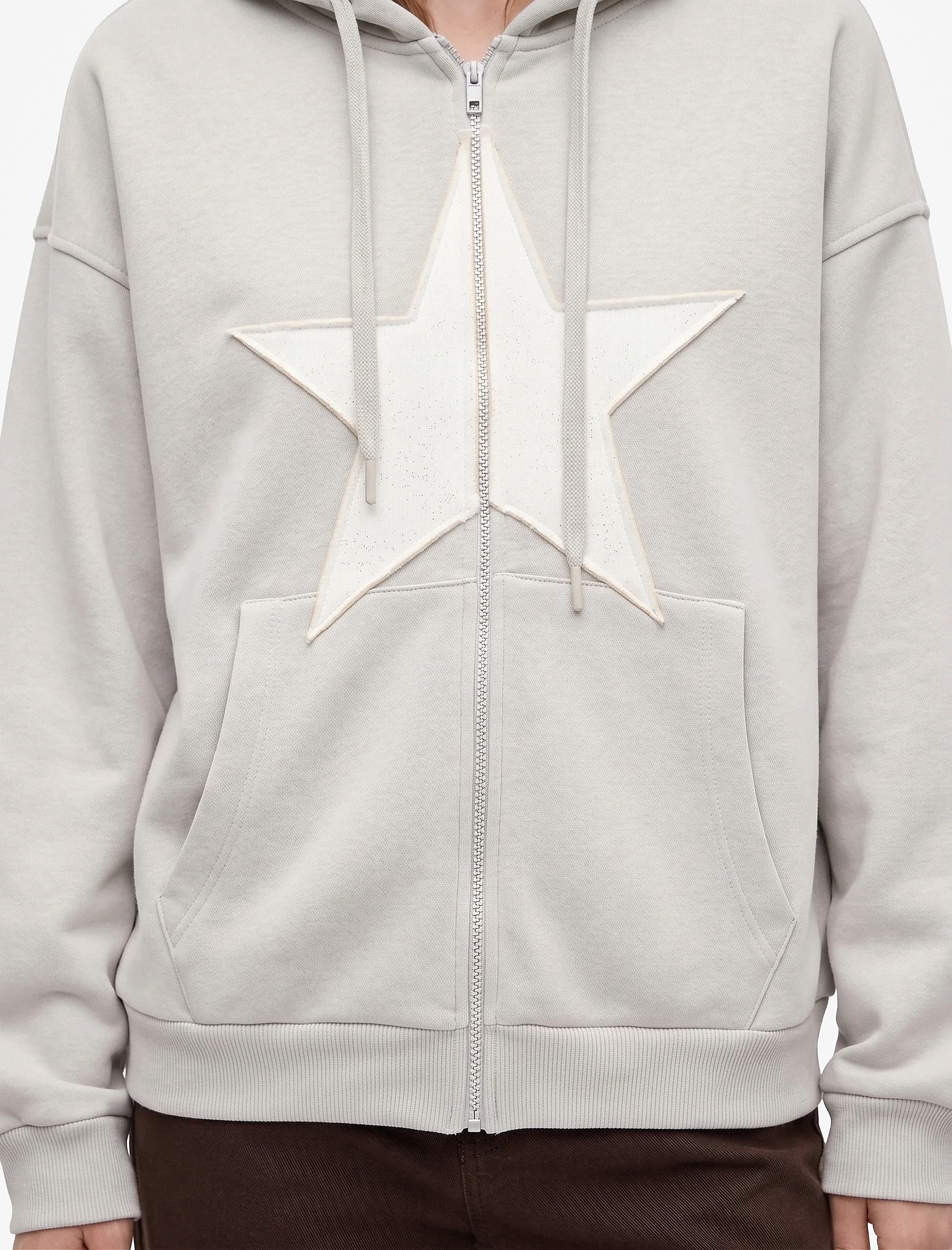 Koton Üç İplik Şardonlu Yıldız İşlemeli Kanguru Cepli Kapüşonlu Fermuarlı Oversize Sweatshirt görsel 4