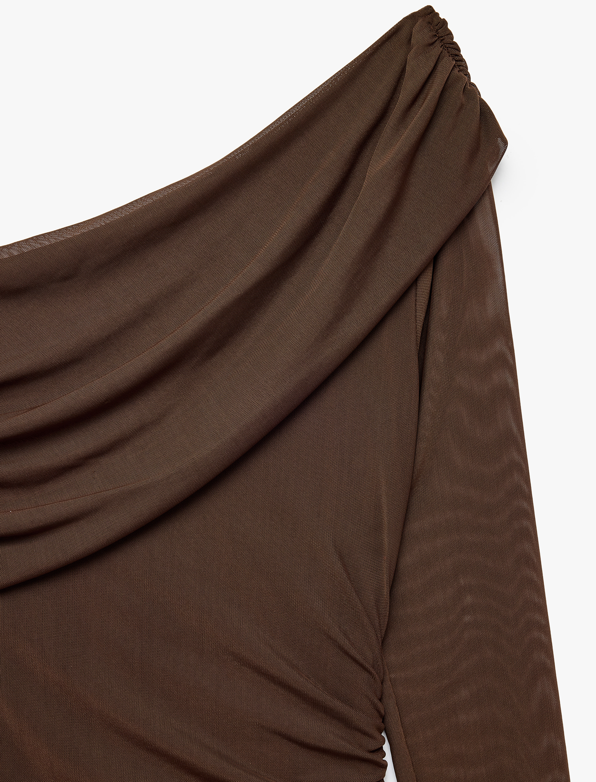   Asimetrik Kesim Drape Detaylı Volümlü Uzun Kollu Tek Omuz Tül Elbise