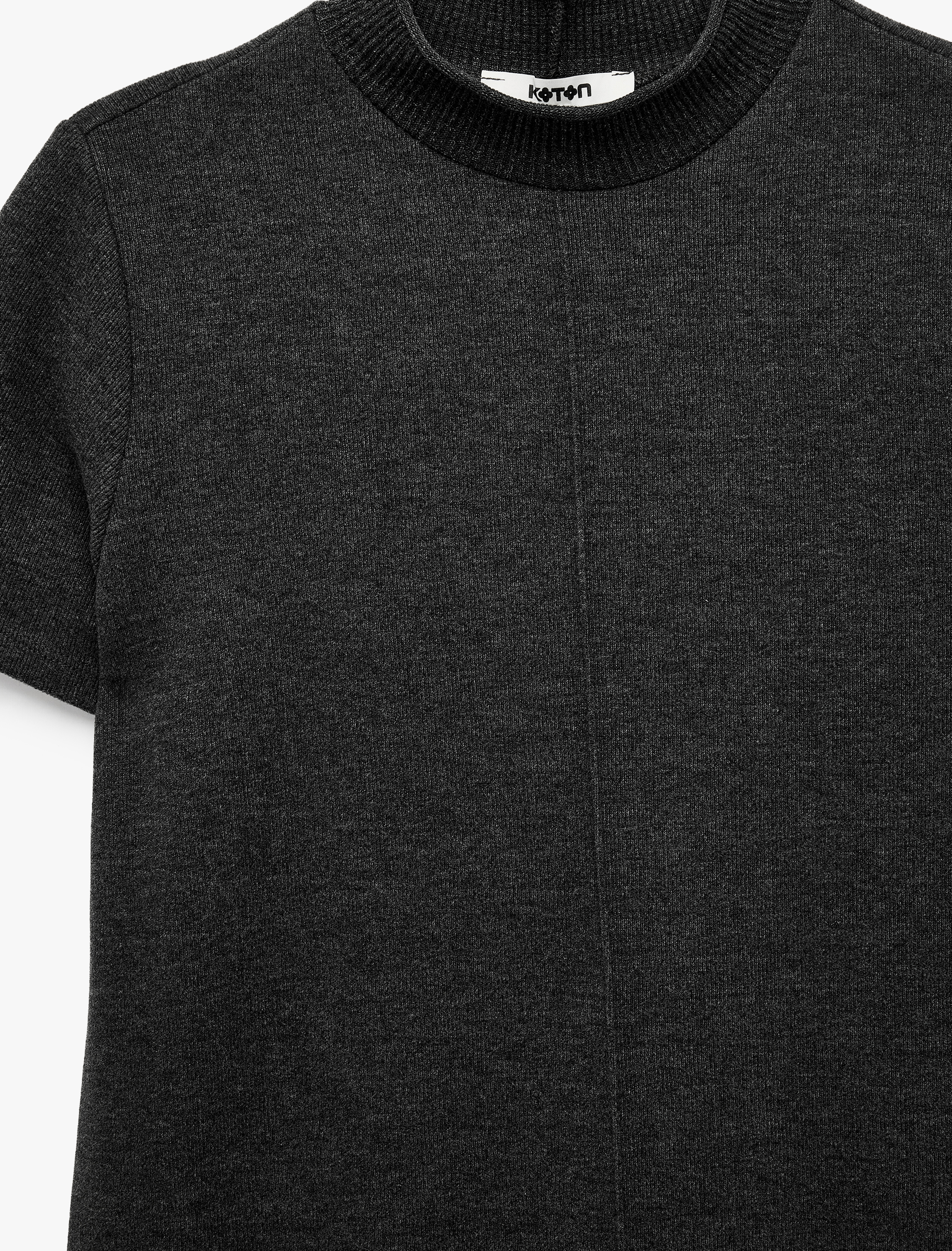   Nervürlü Slim Fit Dik Yaka Kısa Kollu Mini Elbise