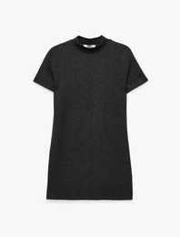 Nervürlü Slim Fit Dik Yaka Kısa Kollu Mini Elbise
