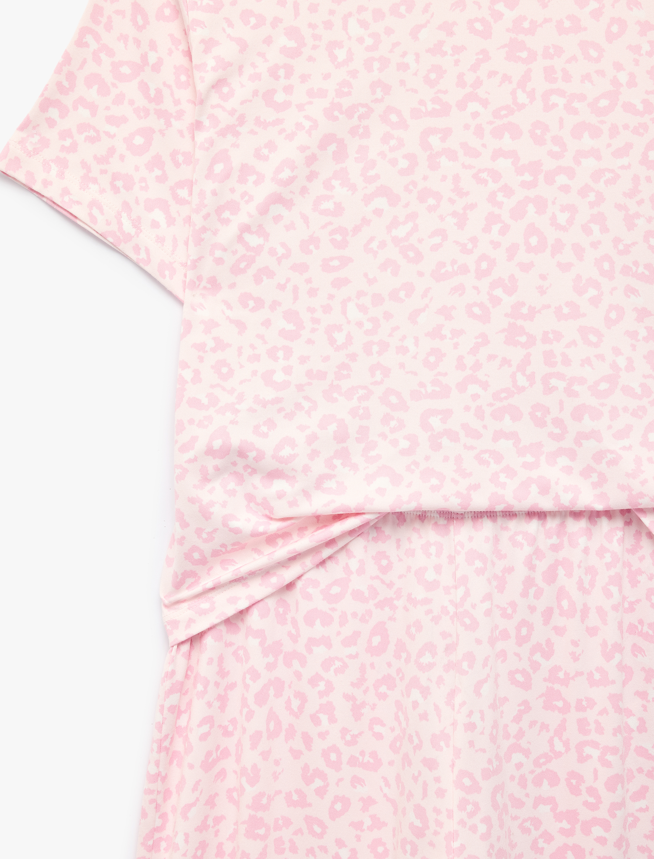 Koton Rahat Kesim Leopar Desenli Bisiklet Yaka Kısa Kollu Pijama Takımı görsel 3