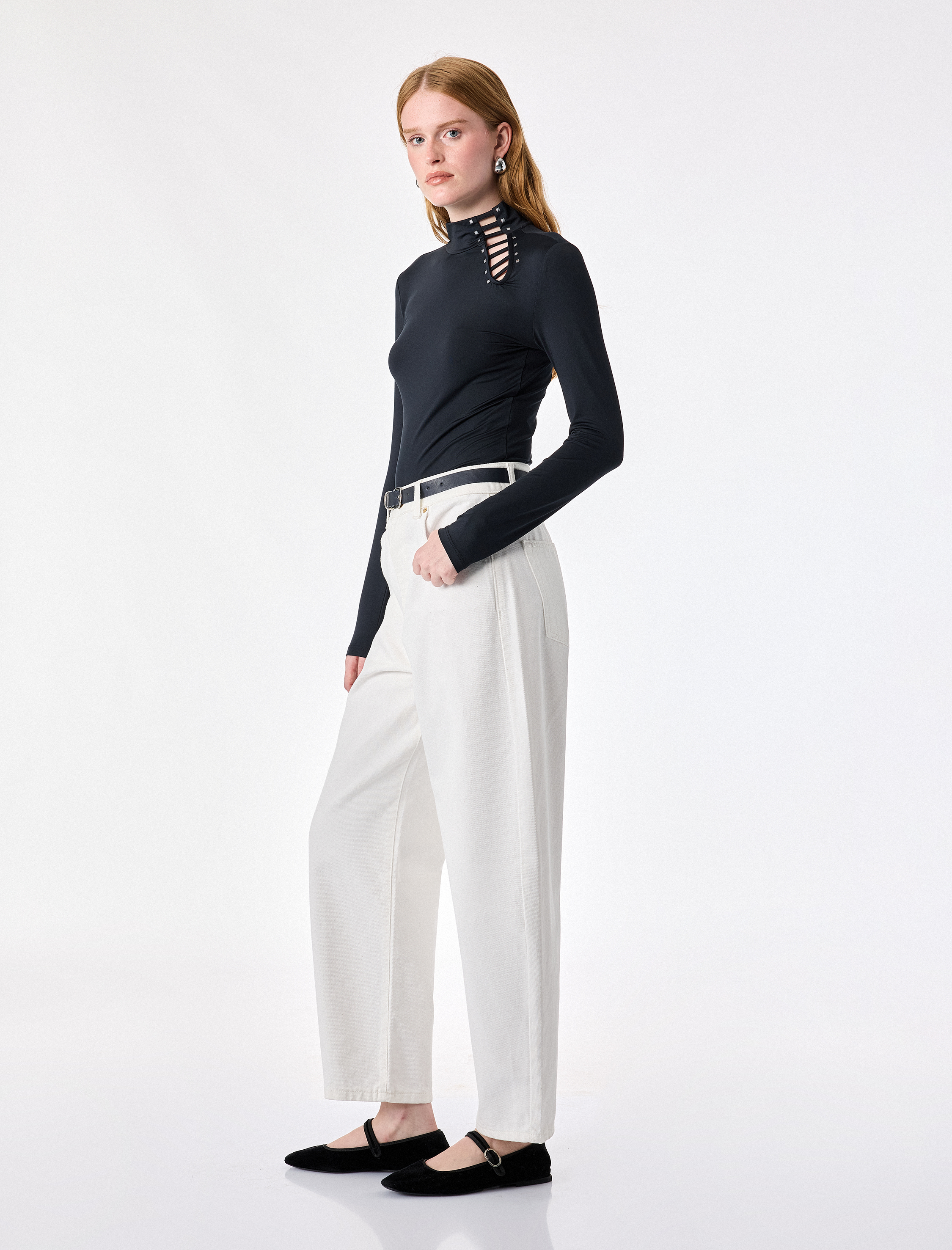 Koton Slim Fit Metal Aksesuarlı Pencere Detaylı Dik Yaka Uzun Kollu Tişört görsel 3
