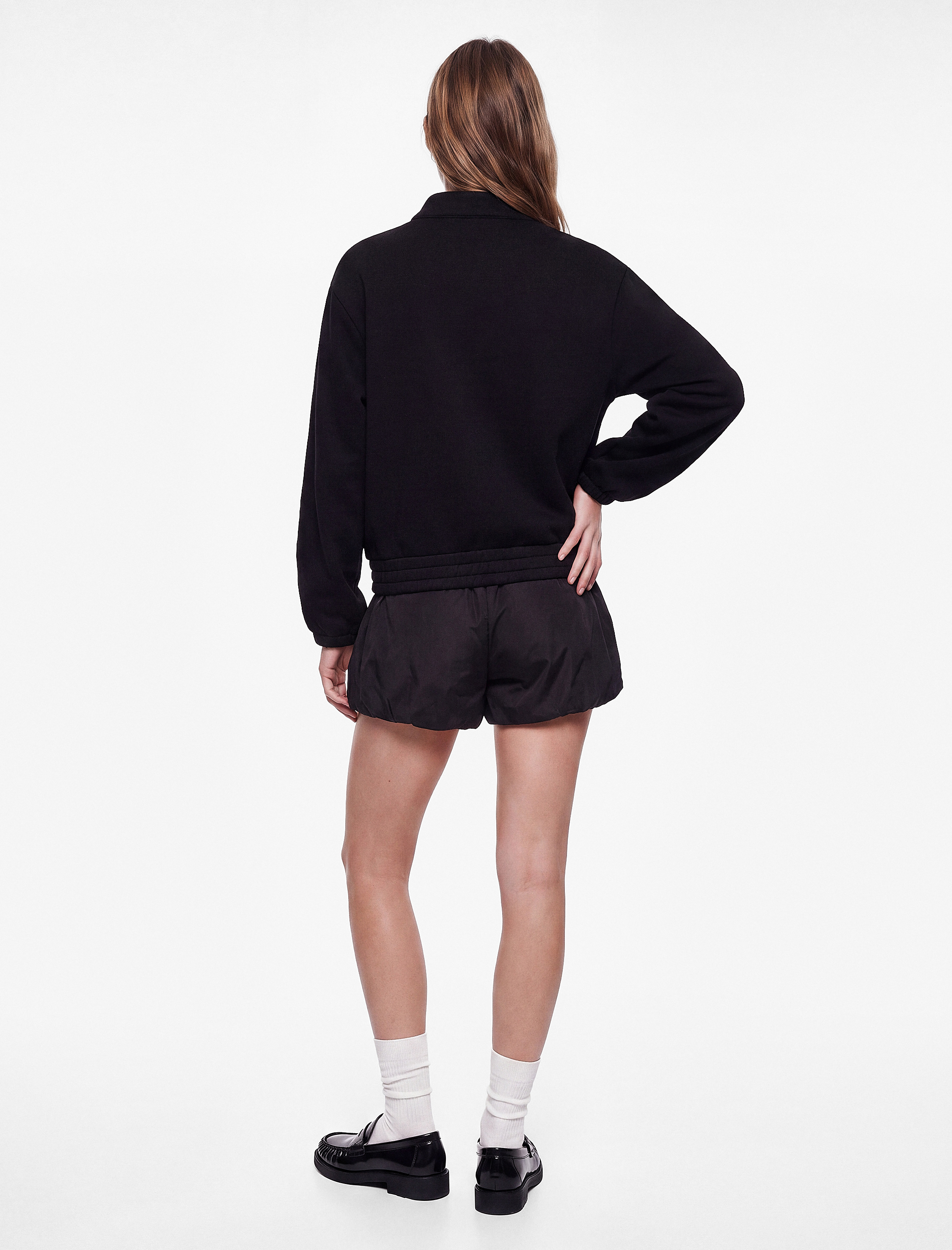   Şardonlu Rahat Kalıp Kurbağa Kapama Detaylı Süslü Düğmeli Mandarin Yaka Sweatshirt