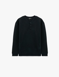 Uzun Kollu Üç İplik Şardonlu Düğme Detaylı Henley Yaka Sweatshirt