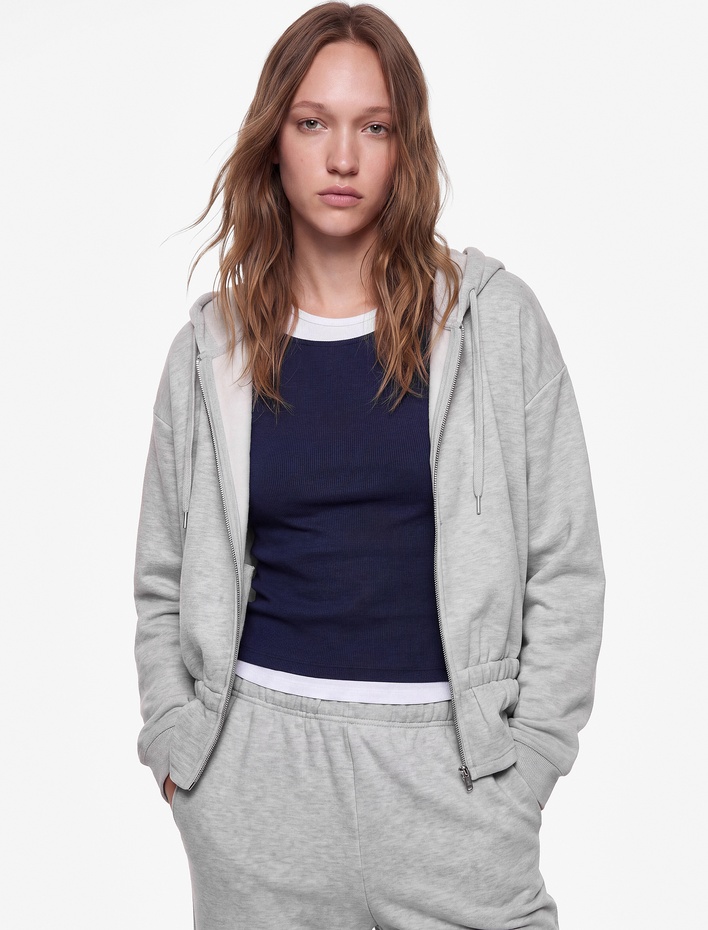  Büzgülü Slim Fit Şardonlu Uzun Kollu Kapüşonlu Fermuarlı Sweatshirt