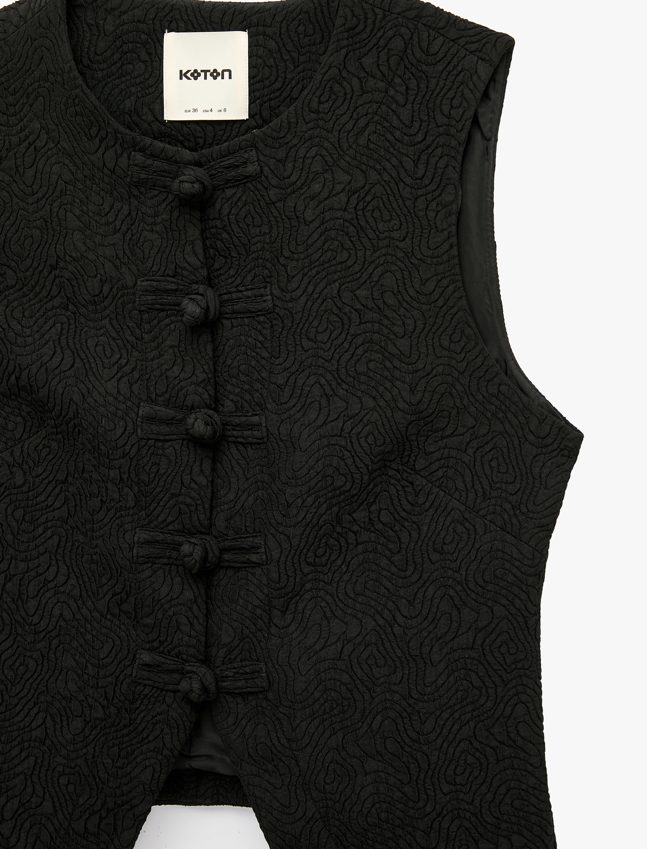   Slim Fit Dokulu Bisiklet Yaka Süs Düğmeli Yelek