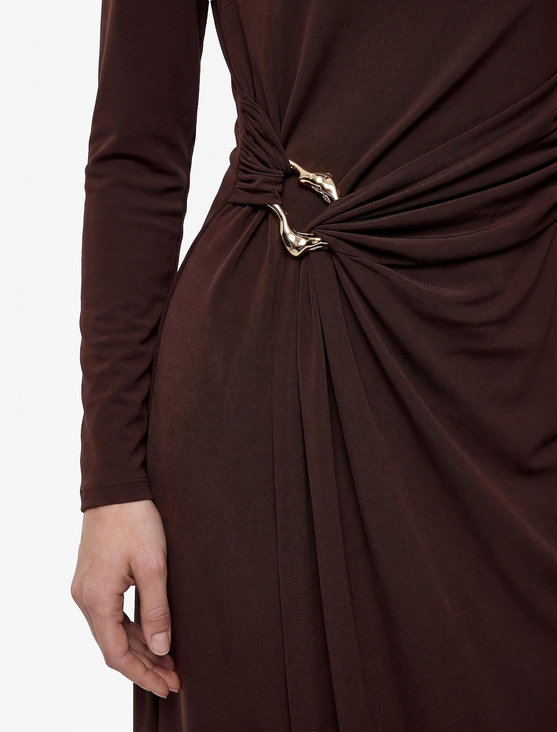 Koton X Sibil Çetinkaya - Uzun Kollu Dik Yaka Metal Aksesuarlı Slim Fit Maxi Elbise görsel 4