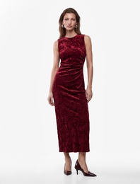 Slim Fit Bisiklet Yaka Drapeli Kolsuz Dokulu Kadife Midi Elbise