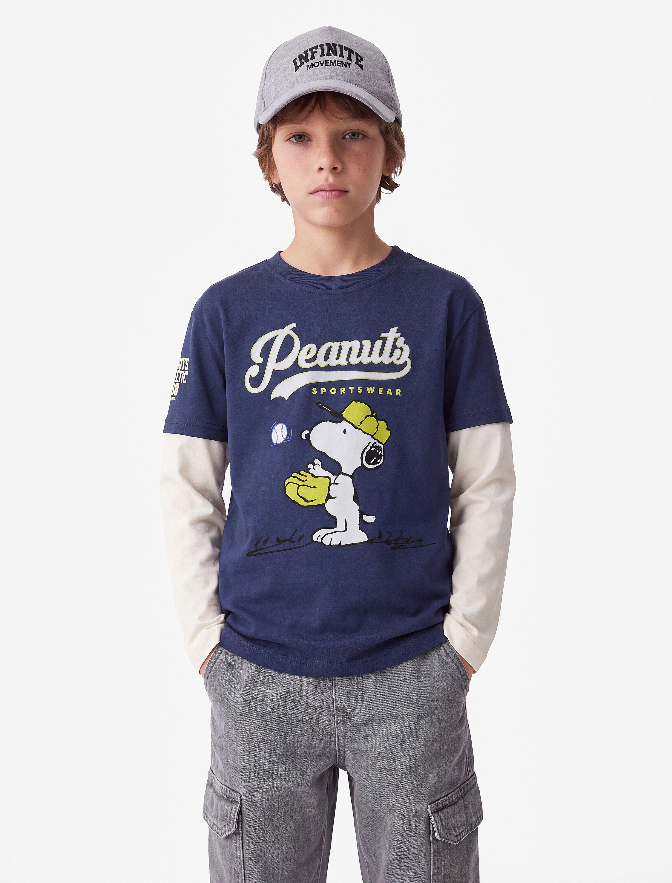  Erkek Çocuk Snoopy Pamuklu Uzun Kollu Bisiklet Yaka Lisanslı Tişört