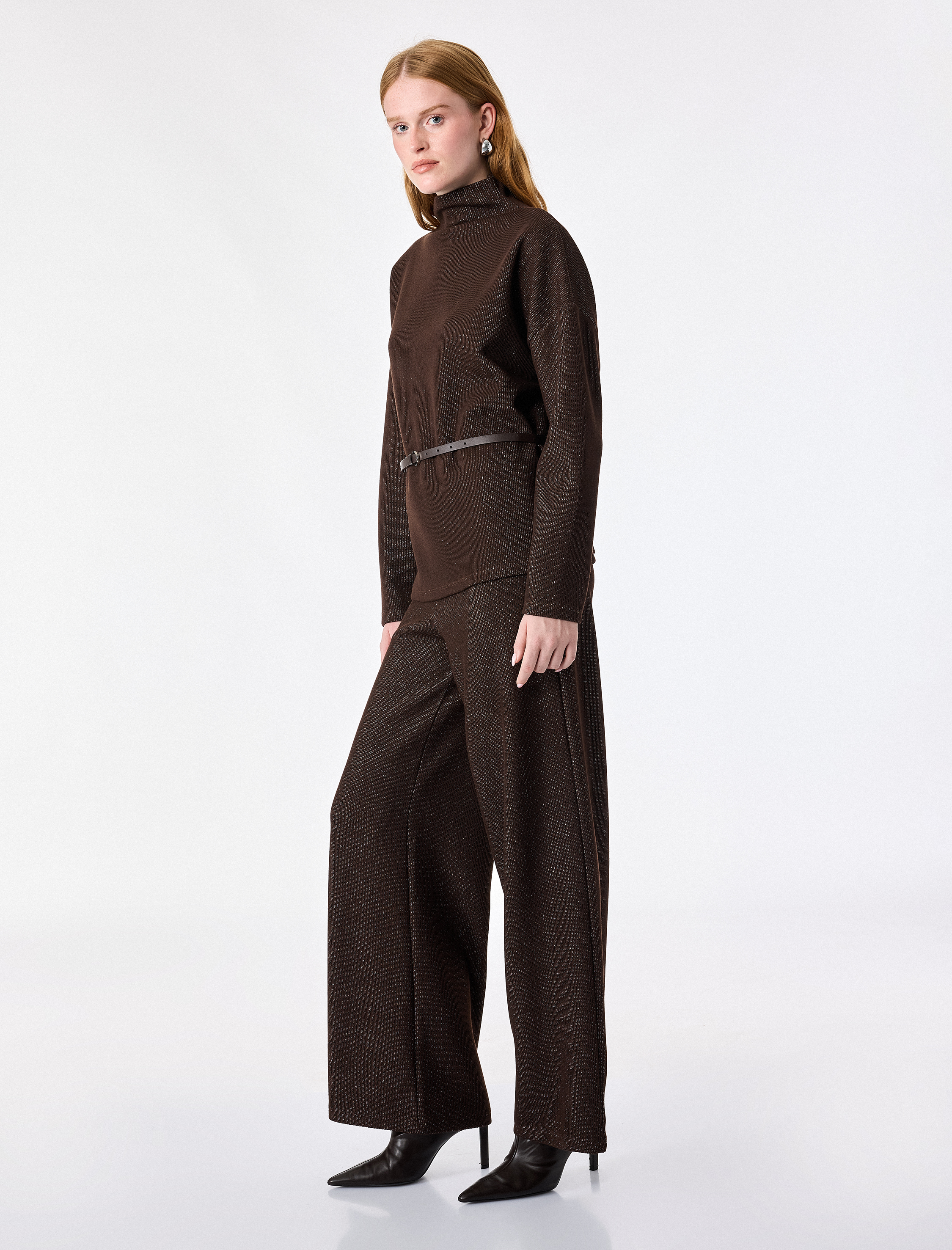 Koton Kemer Detaylı Slim Fit Uzun Kollu Dik Yaka Bluz görsel 3