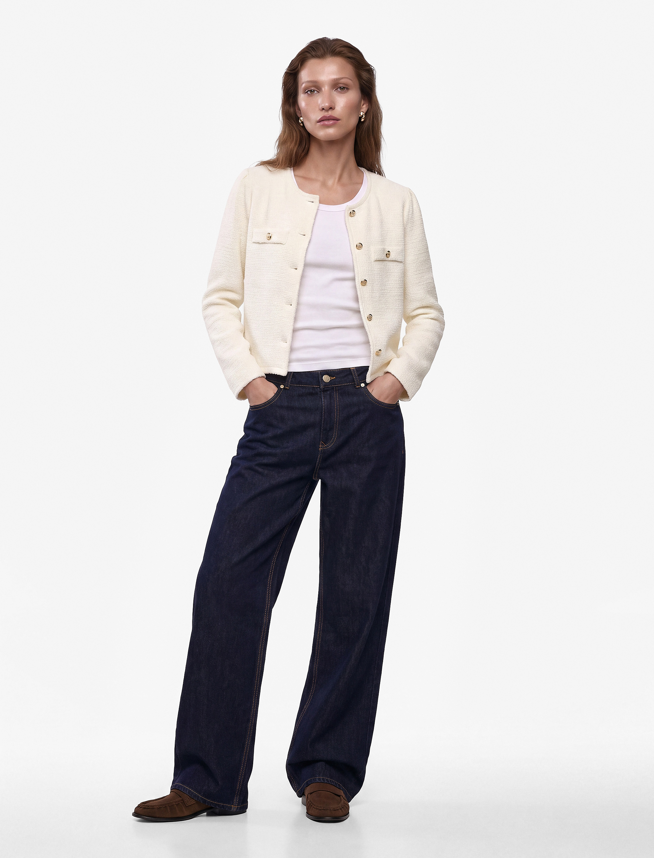   Slim Fit Uzun Kollu Aplike Detaylı Bisiklet Yaka Mücevher Düğmeli Dokulu Hırka