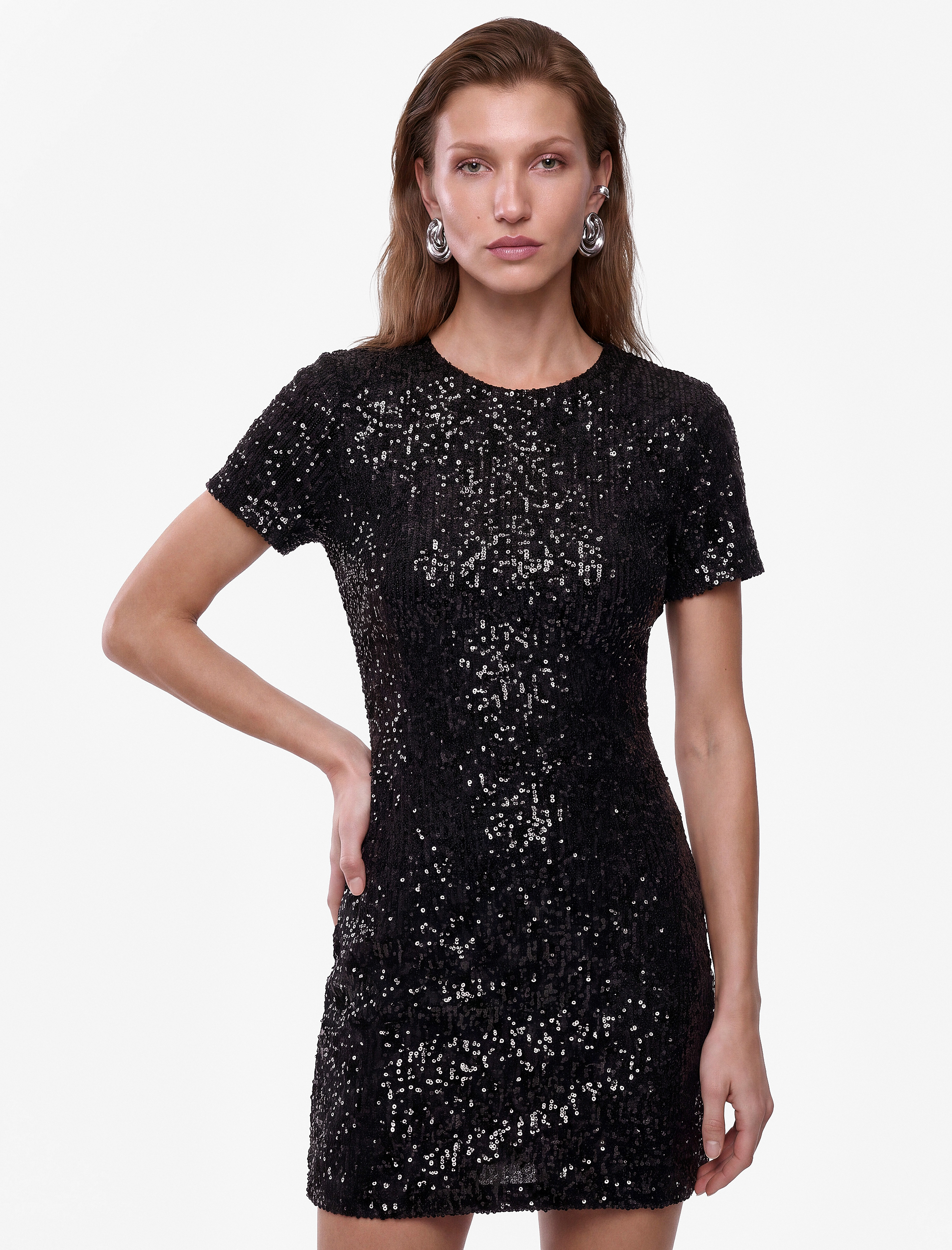   Pullu Payetli Slim Fit Bisiklet Yaka Kısa Kollu Mini Abiye Elbise