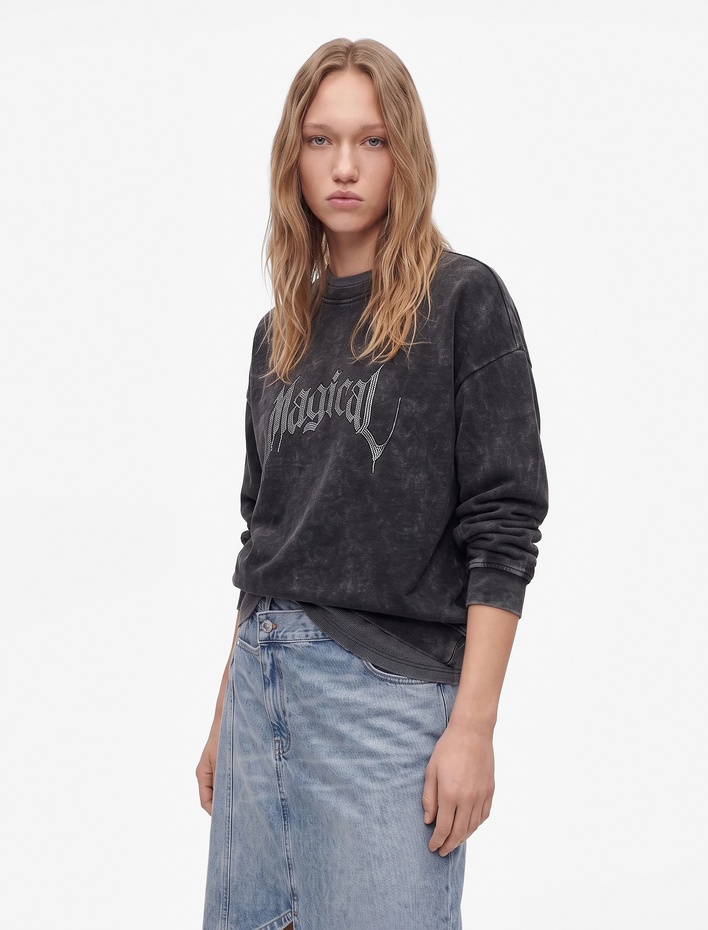 Rahat Kalıp Yıkama Efektli Uzun Kollu Bisiklet Yaka Taşlı Sweatshirt