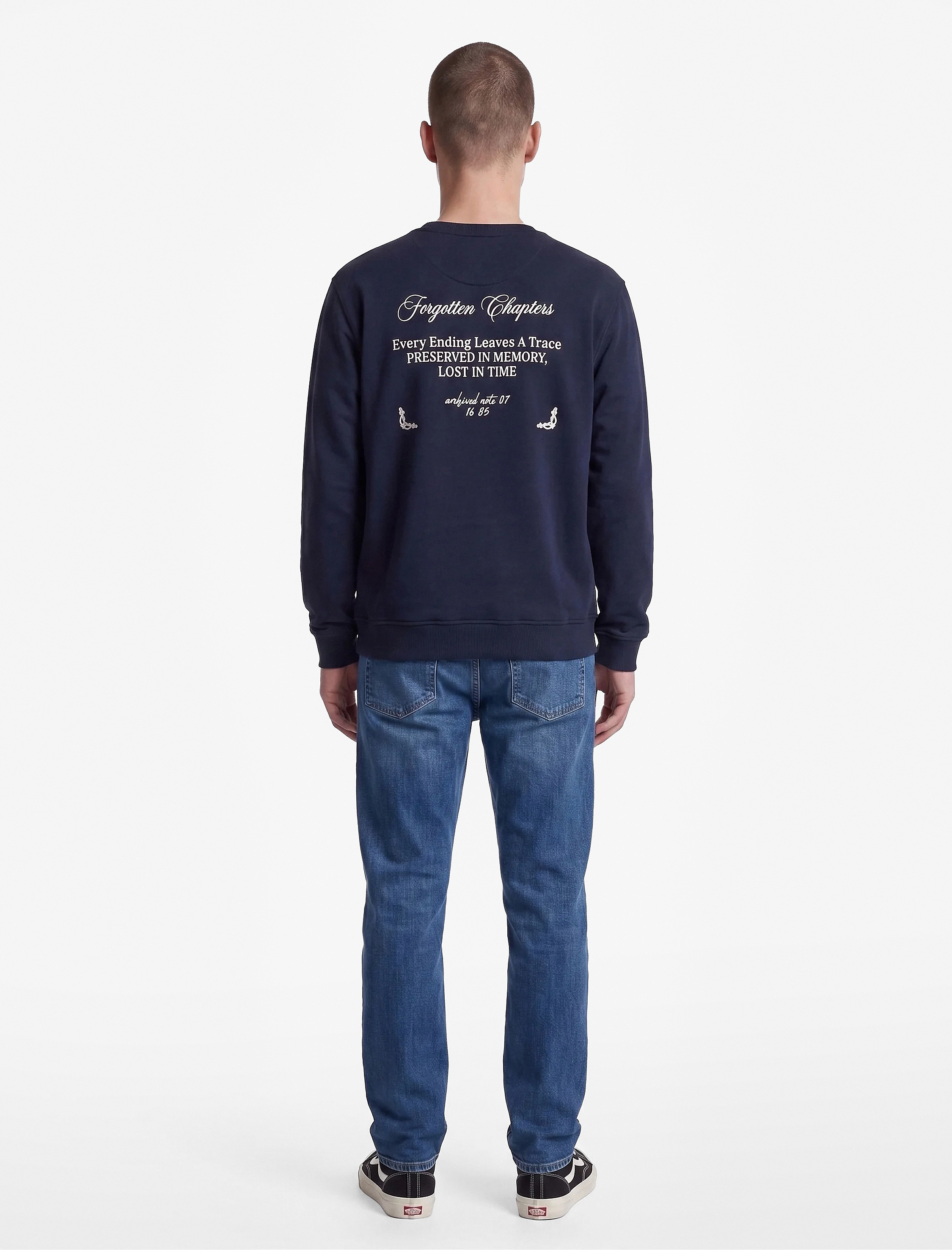 Koton Uzun Kollu Rahat Kalıp Üç İplik Şardonlu Pamuklu Bisiklet Yaka Arkası Baskılı Sweatshirt görsel 4
