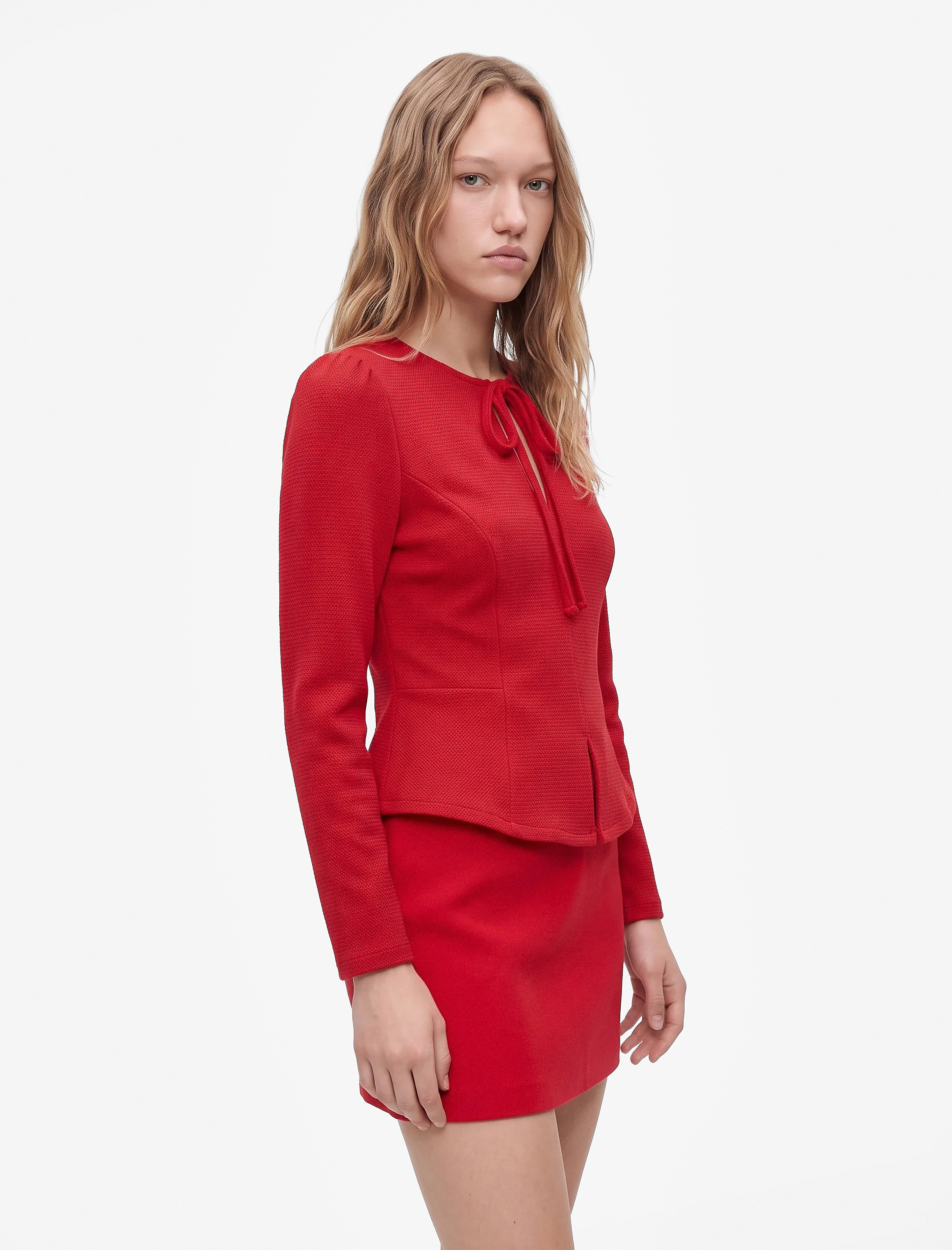 Koton Slim Fit Uzun Kollu Peplum Detaylı Bağcıklı Yuvarlak Yaka Tişört görsel 2