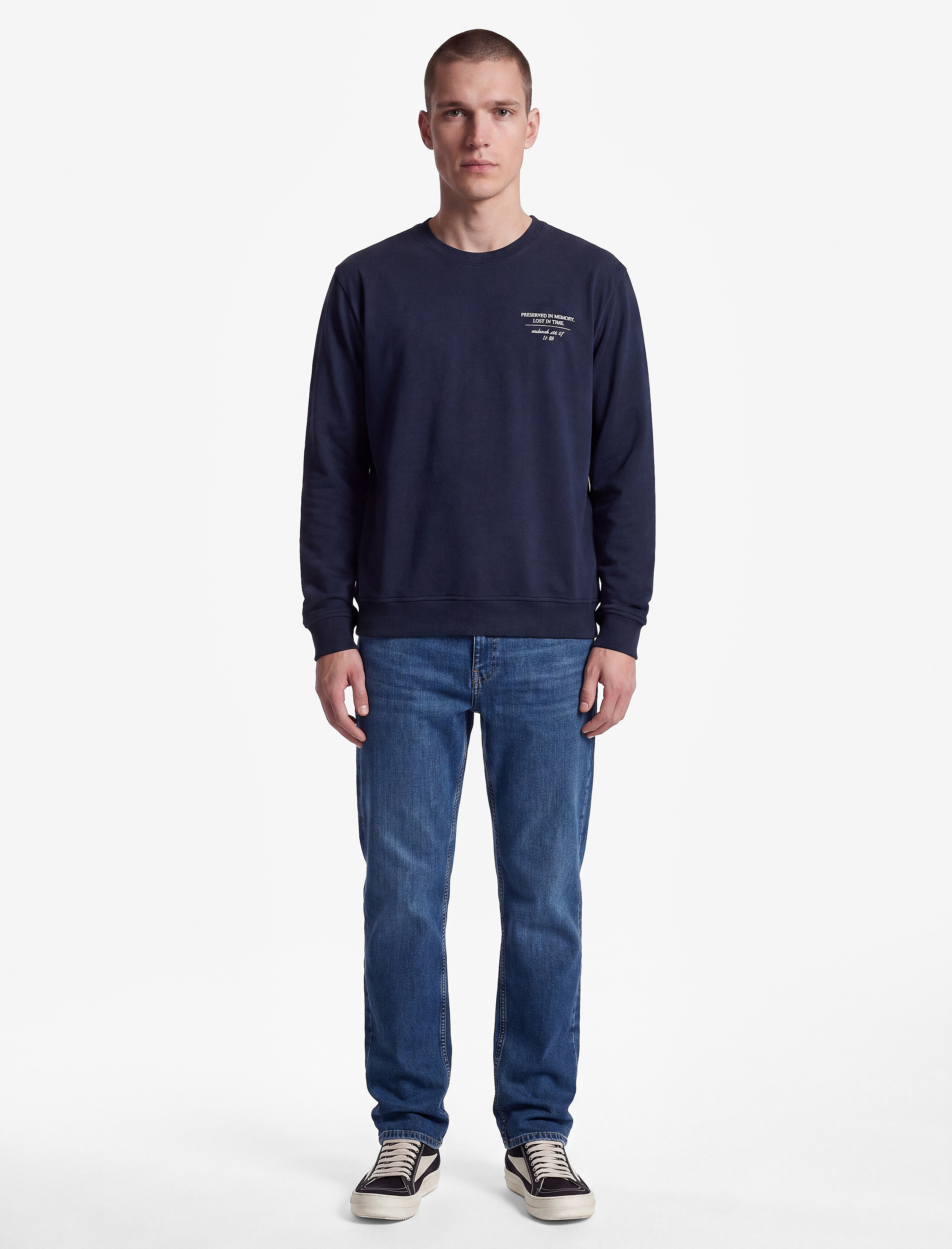 Koton Uzun Kollu Rahat Kalıp Üç İplik Şardonlu Pamuklu Bisiklet Yaka Arkası Baskılı Sweatshirt görsel 3