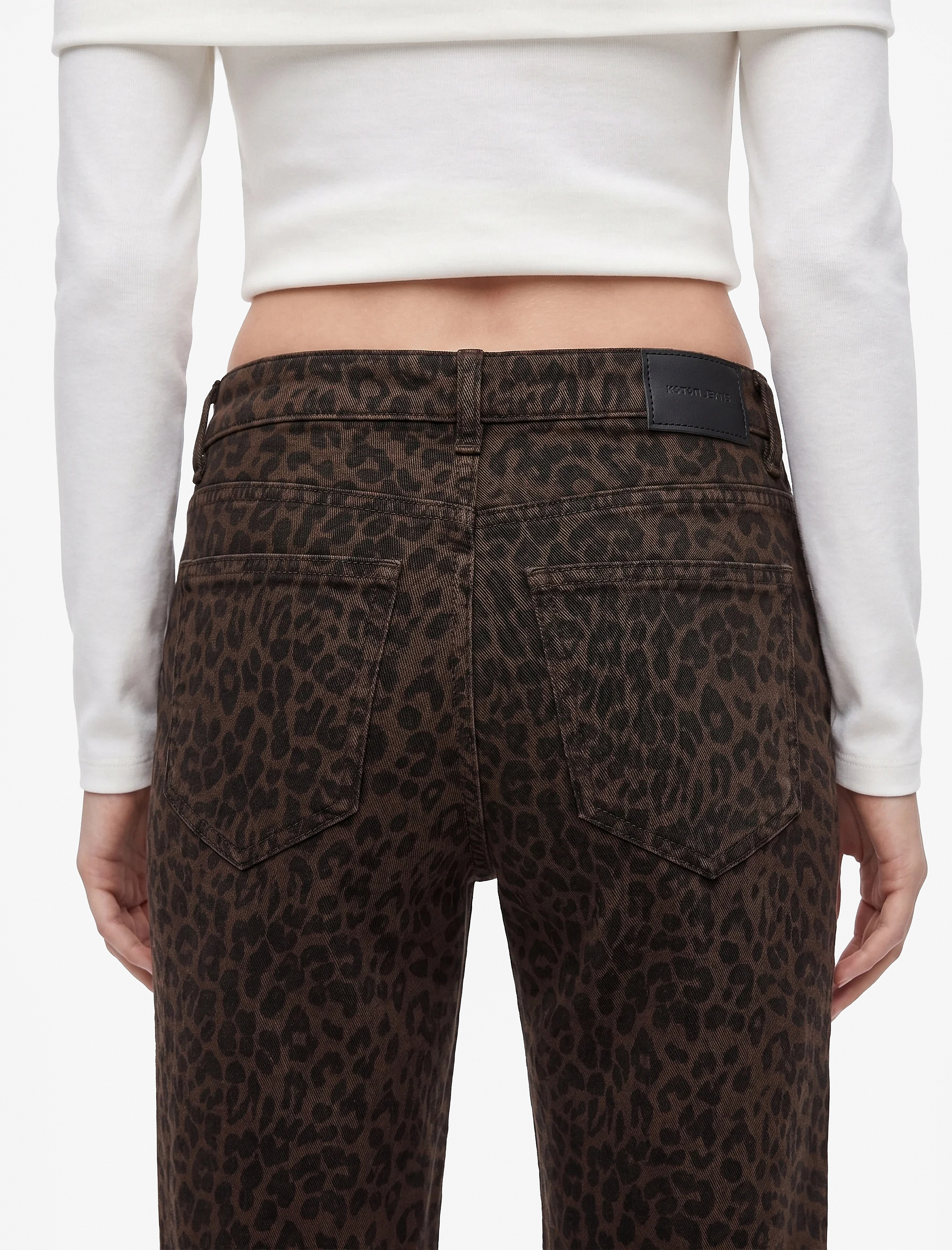 Koton Normal Bel Pamuklu Dar Kesim Kısa İspanyol Paça Leopar Pantolon - Flare Jeans görsel 5