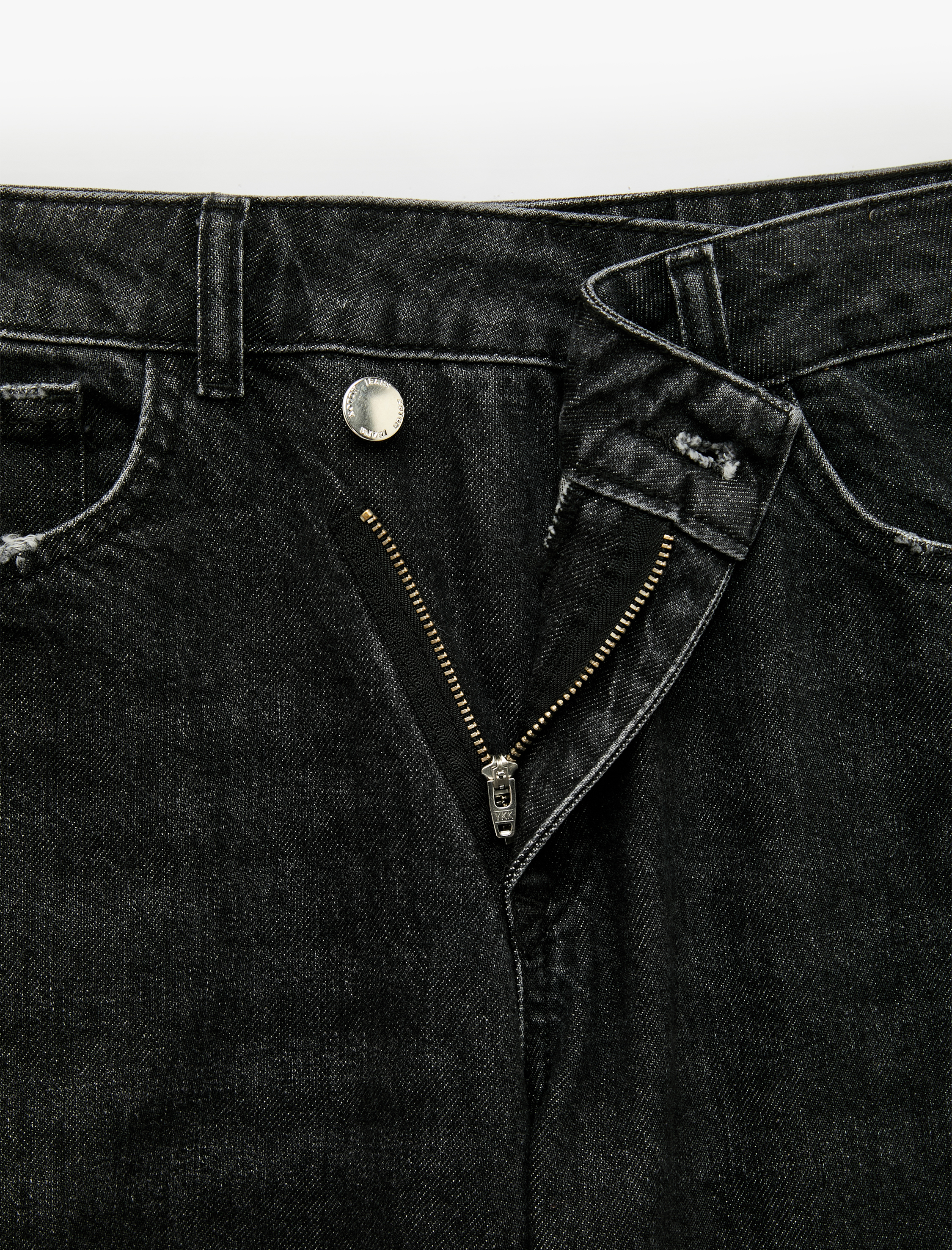 Koton Pamuklu Düğme Detaylı Normal Bel Düz Paça Denim Pantolon - Straight Fit Jean görsel 4