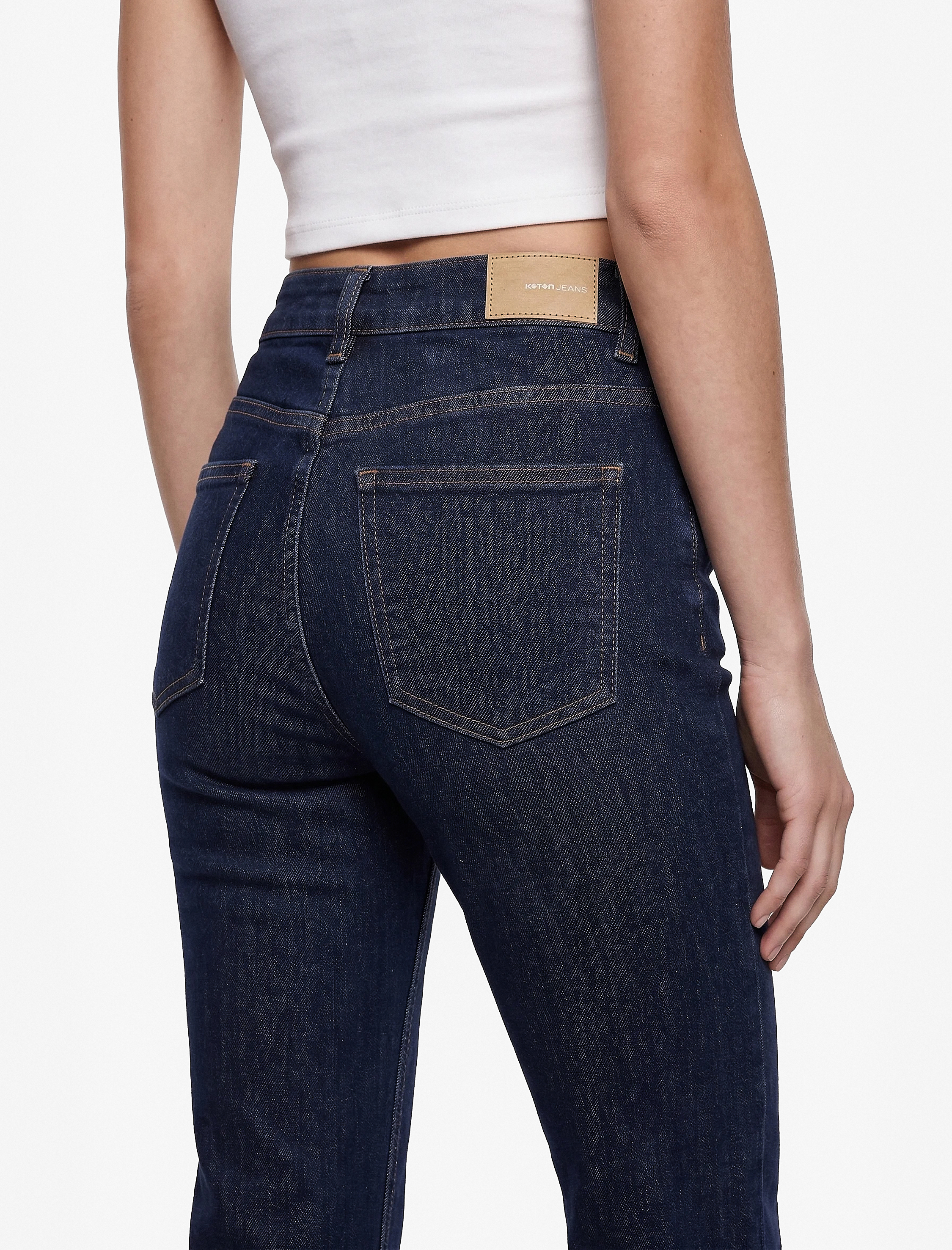 Koton Nervürlü Dar Kesim İspanyol Paça Denim Pantolon - Flare Jeans görsel 4
