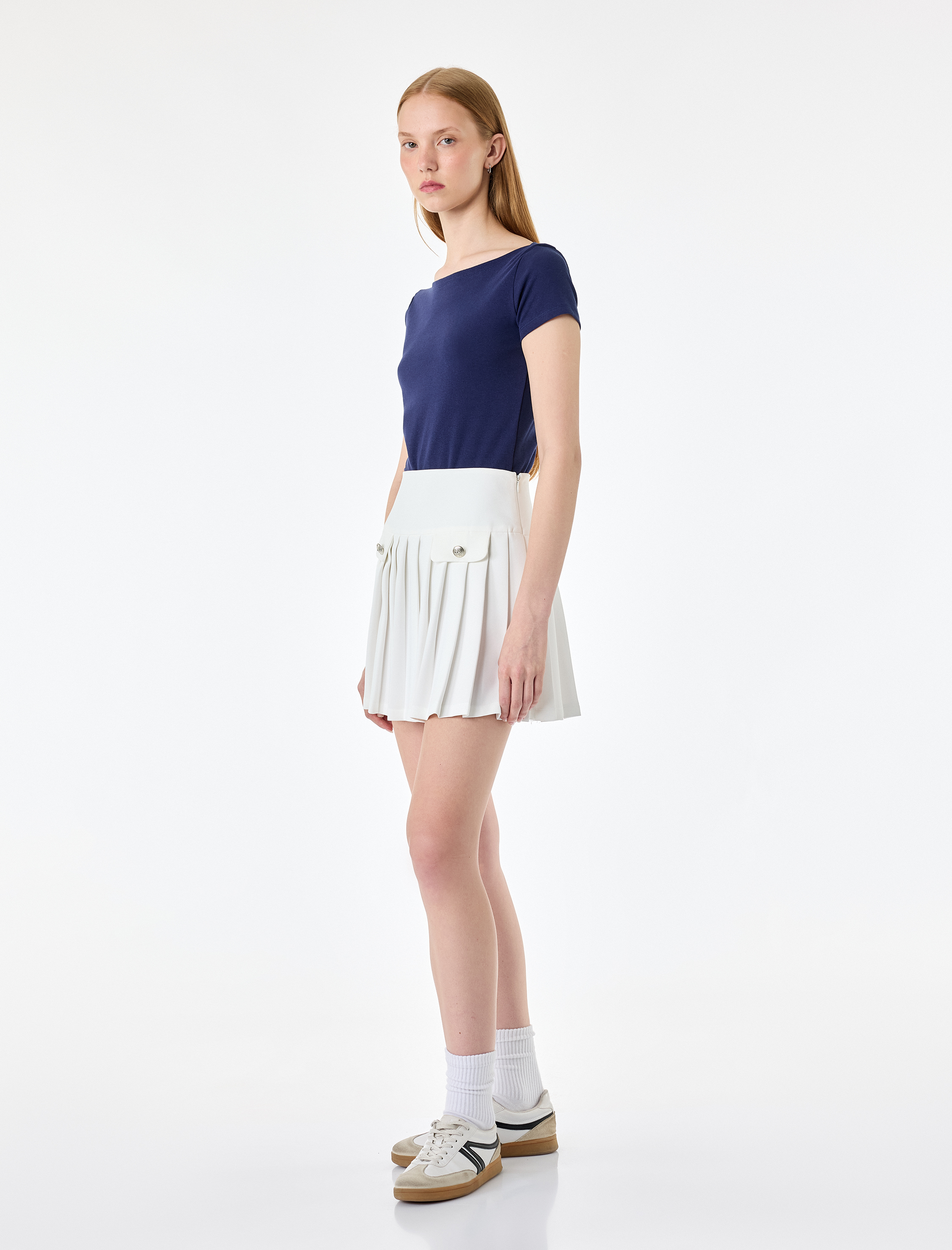 Koton Pamuklu Slim Fit Kayık Yaka Kısa Kollu Basic Tişört görsel 3