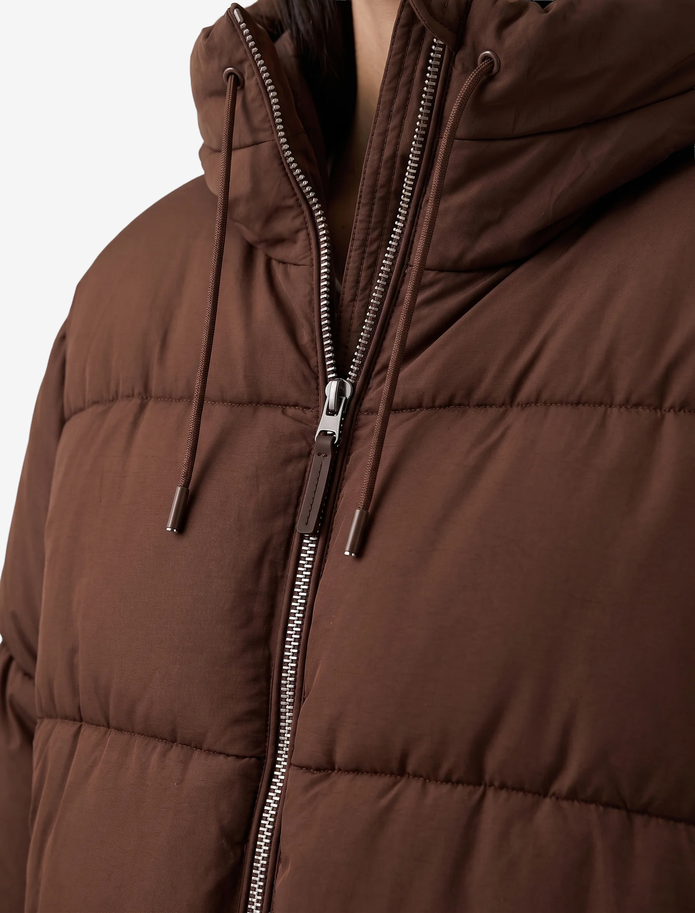   Cepli Kapüşonlu Uzun Kollu Fermuarlı Anorak Şişme Mont