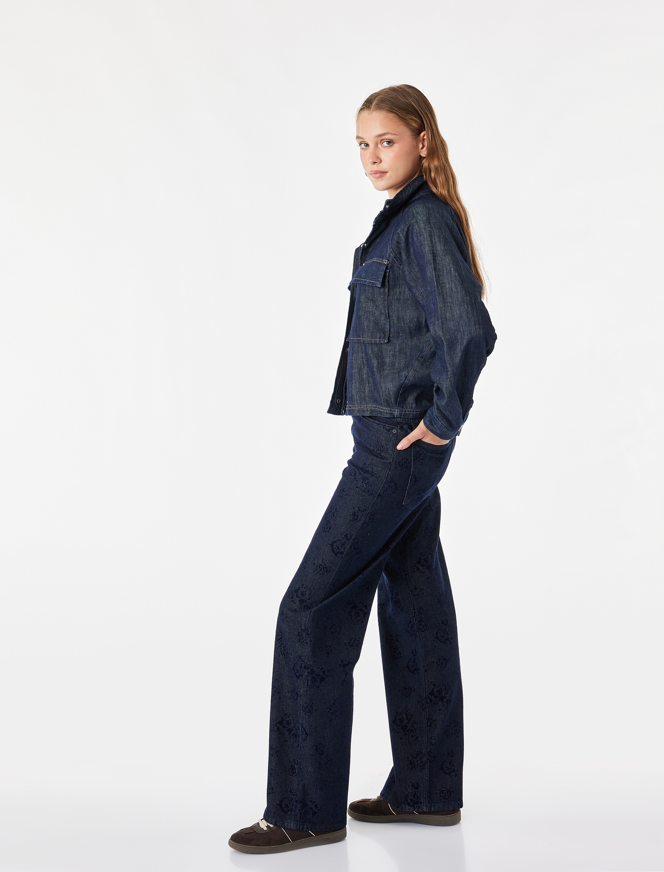 Koton Düz Paça Cepli Normal Bel Pamuklu Çiçek Baskılı Denim Pantolon - Straight Fit Jean görsel 4