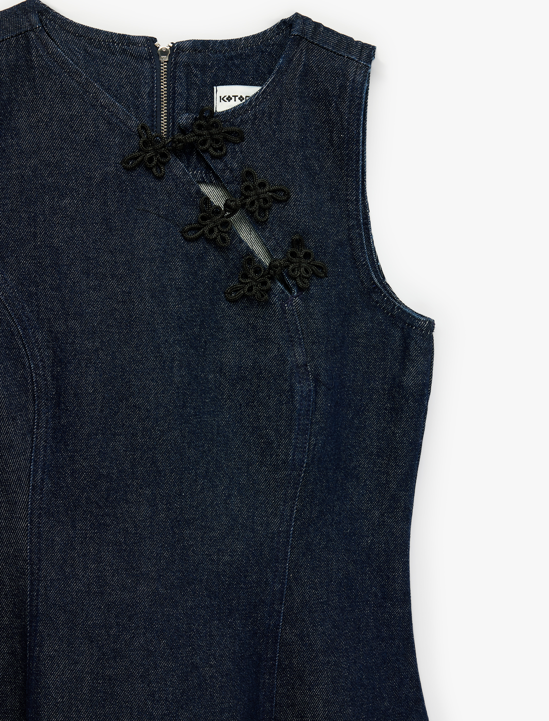   Pamuklu Süslü Kapamalı Mandarin Qipao Yaka Kolsuz Mini Denim Elbise