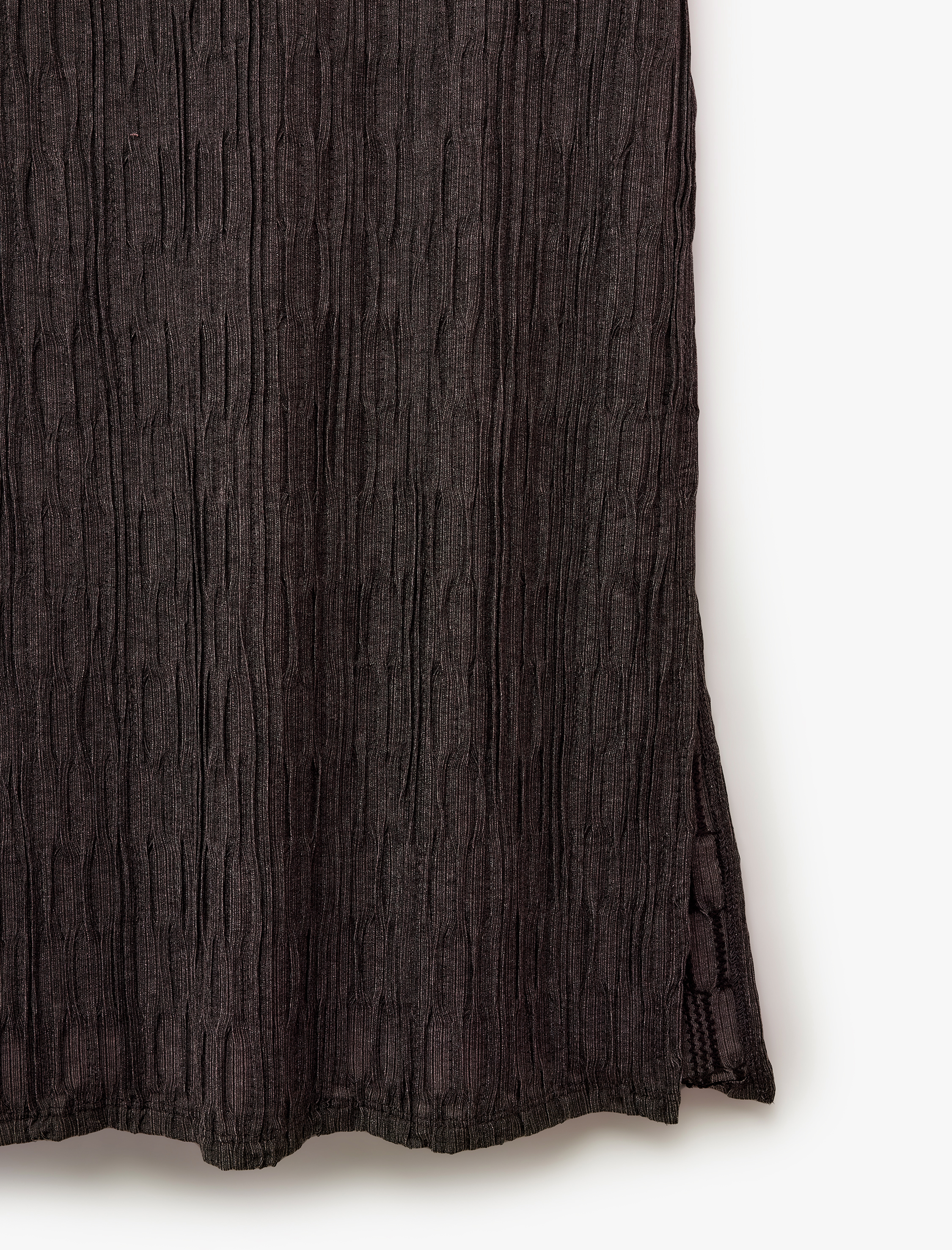   Slim Fit Yırtmaçlı Bürümcük Kumaş Dokulu Midi Kalem Etek
