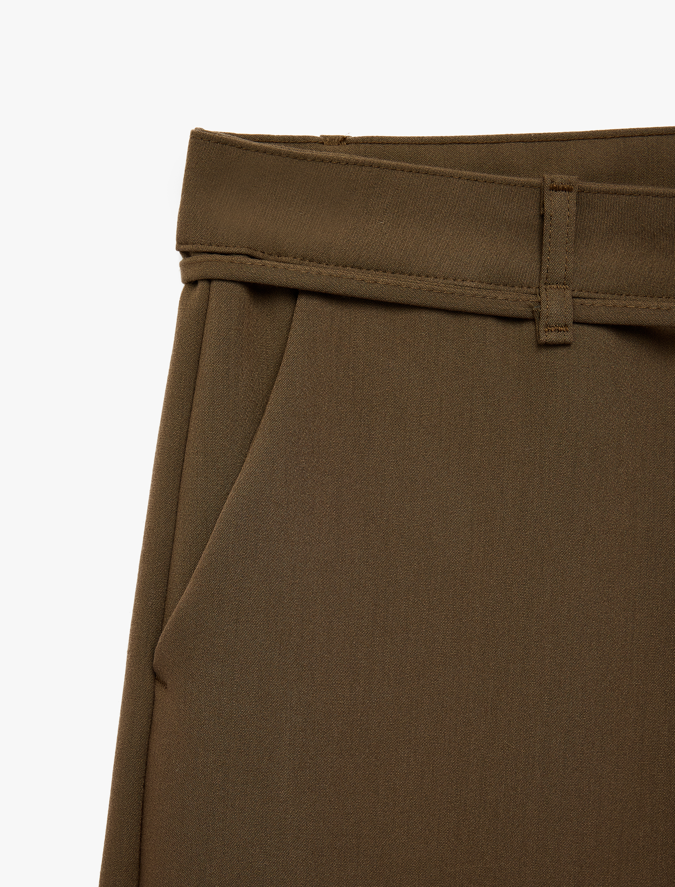   Rahat Kalıp Cepli Kemerli Barrel Fit Kumaş Pantolon