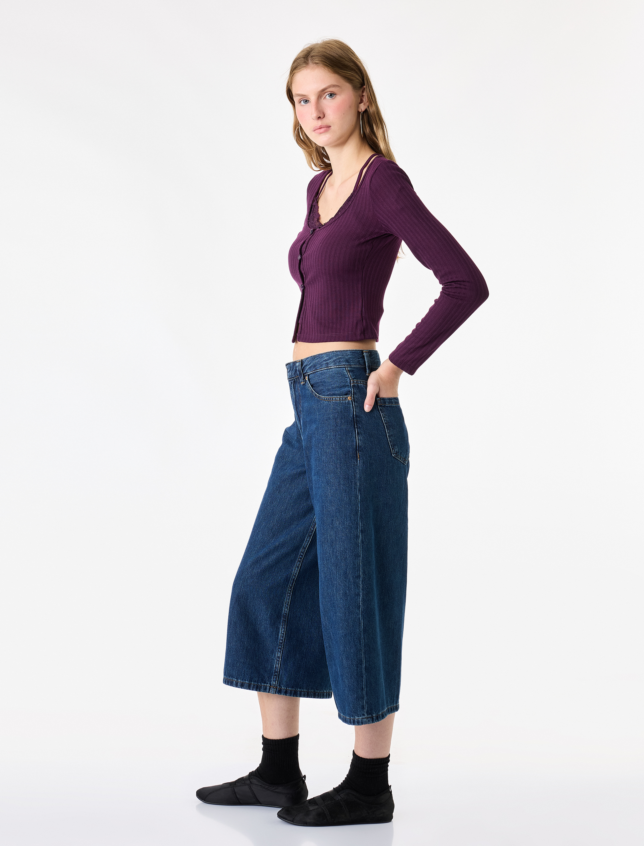   İkili Katmanlı Dantel Detaylı Slim Fit Kaşkorse Bisiklet Yaka Uzun Kollu Tişört