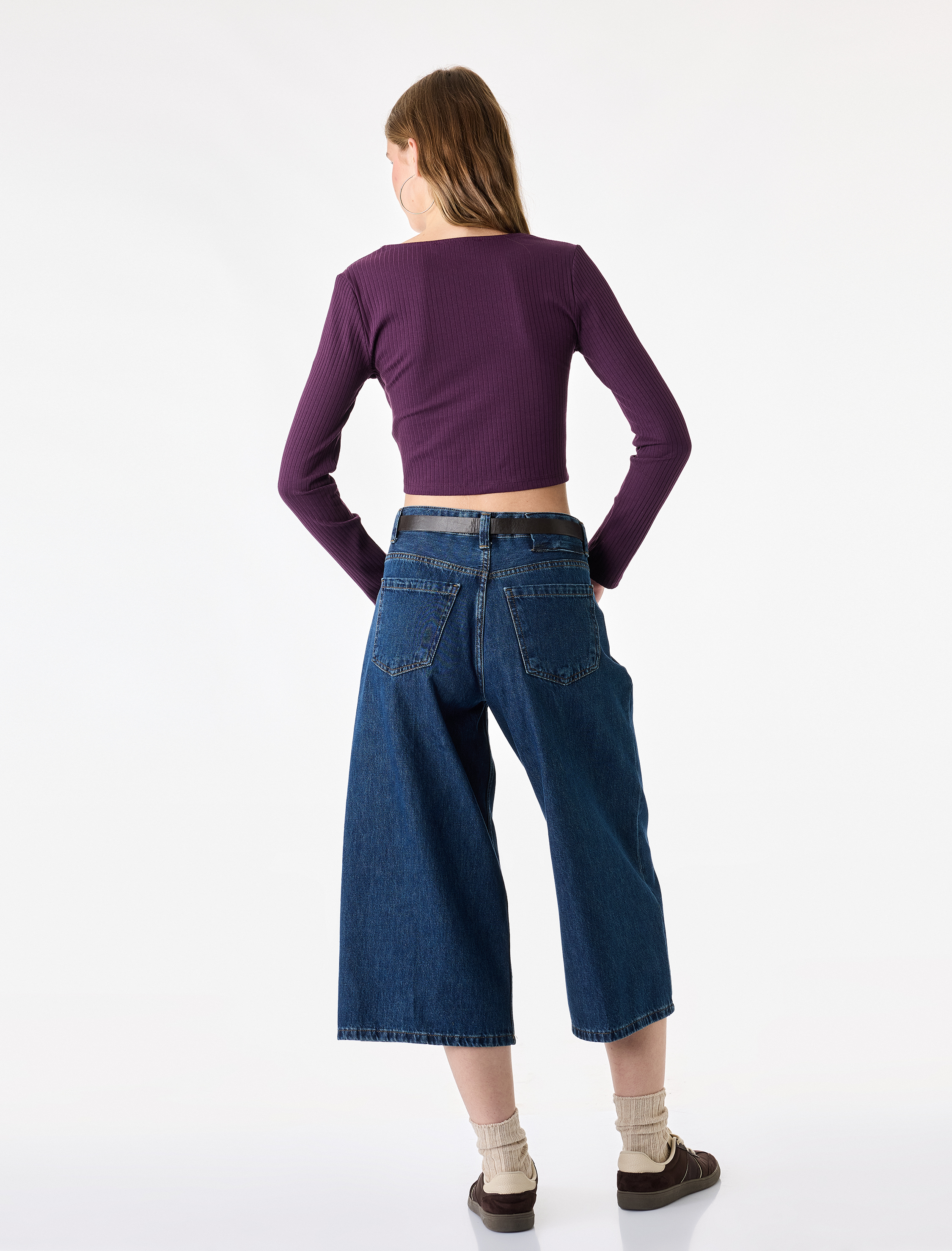   Slim Fit Kaşkorse Dantel Detaylı V Yaka Uzun Kollu Tişört