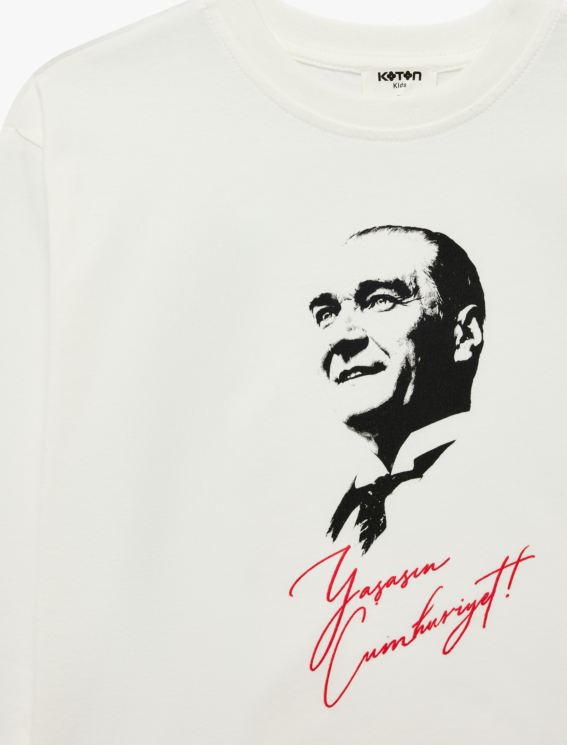  Erkek Çocuk Atatürk Baskılı Pamuklu Bisiklet Yaka Uzun Kollu Tişört