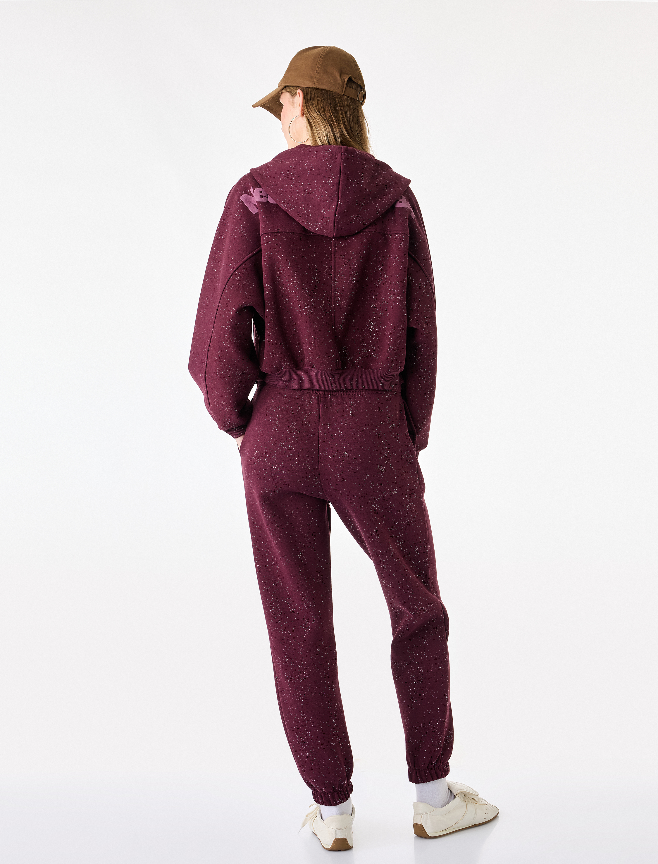   Simli Uzun Kollu Kapüşonlu Şardonlu Arkası Baskılı Crop Sweatshirt