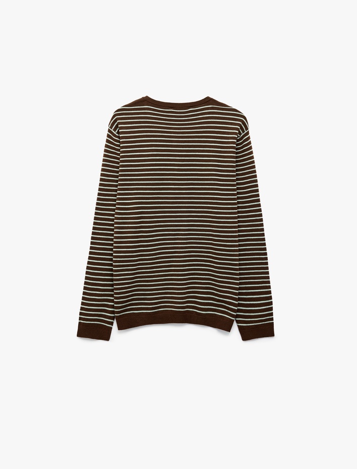  Regular Fit Uzun Kollu Çizgili Henley Yaka Triko Kazak
