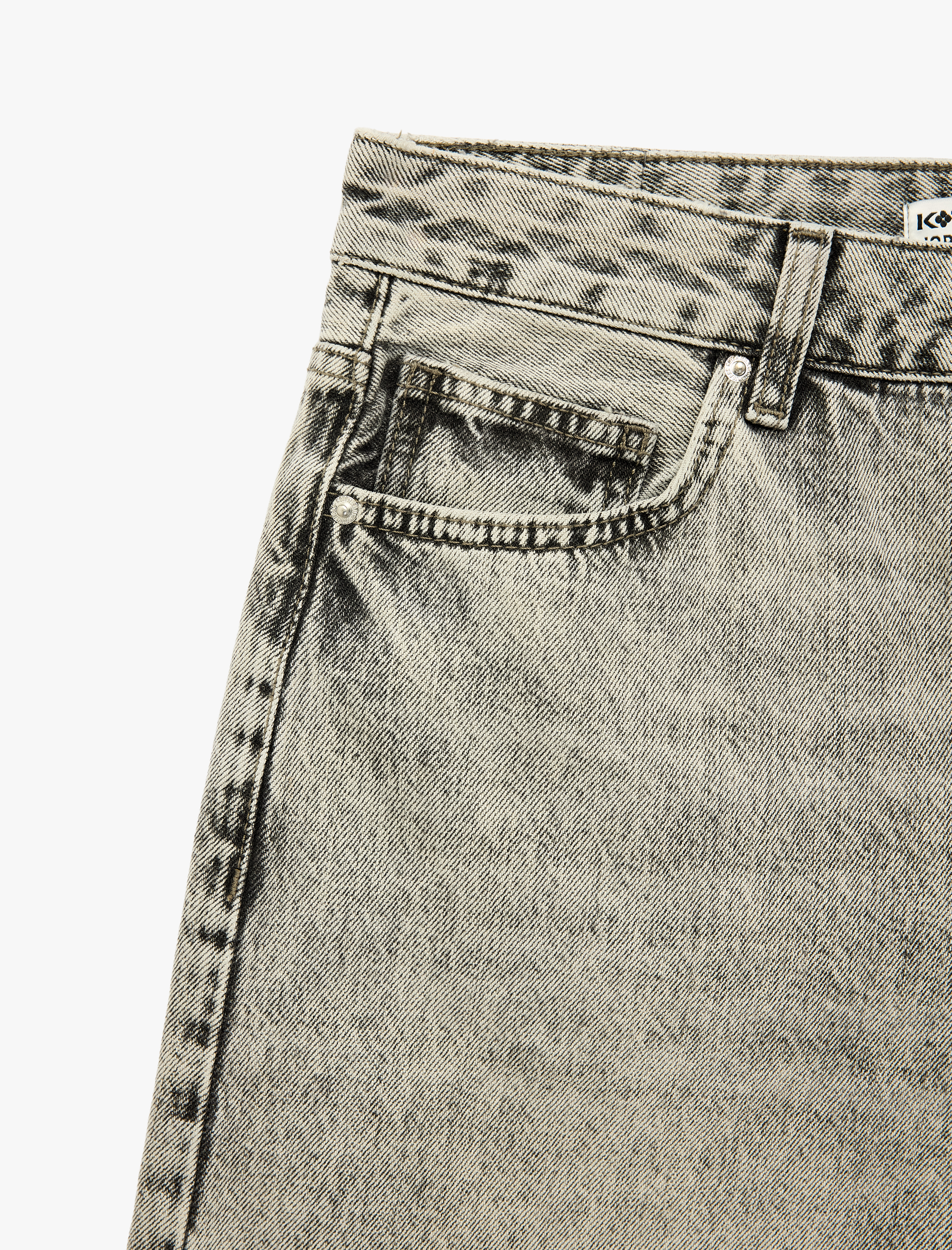   Pamuklu Normal Bel Regular Fit Yıkamalı Cepli Denim Şort