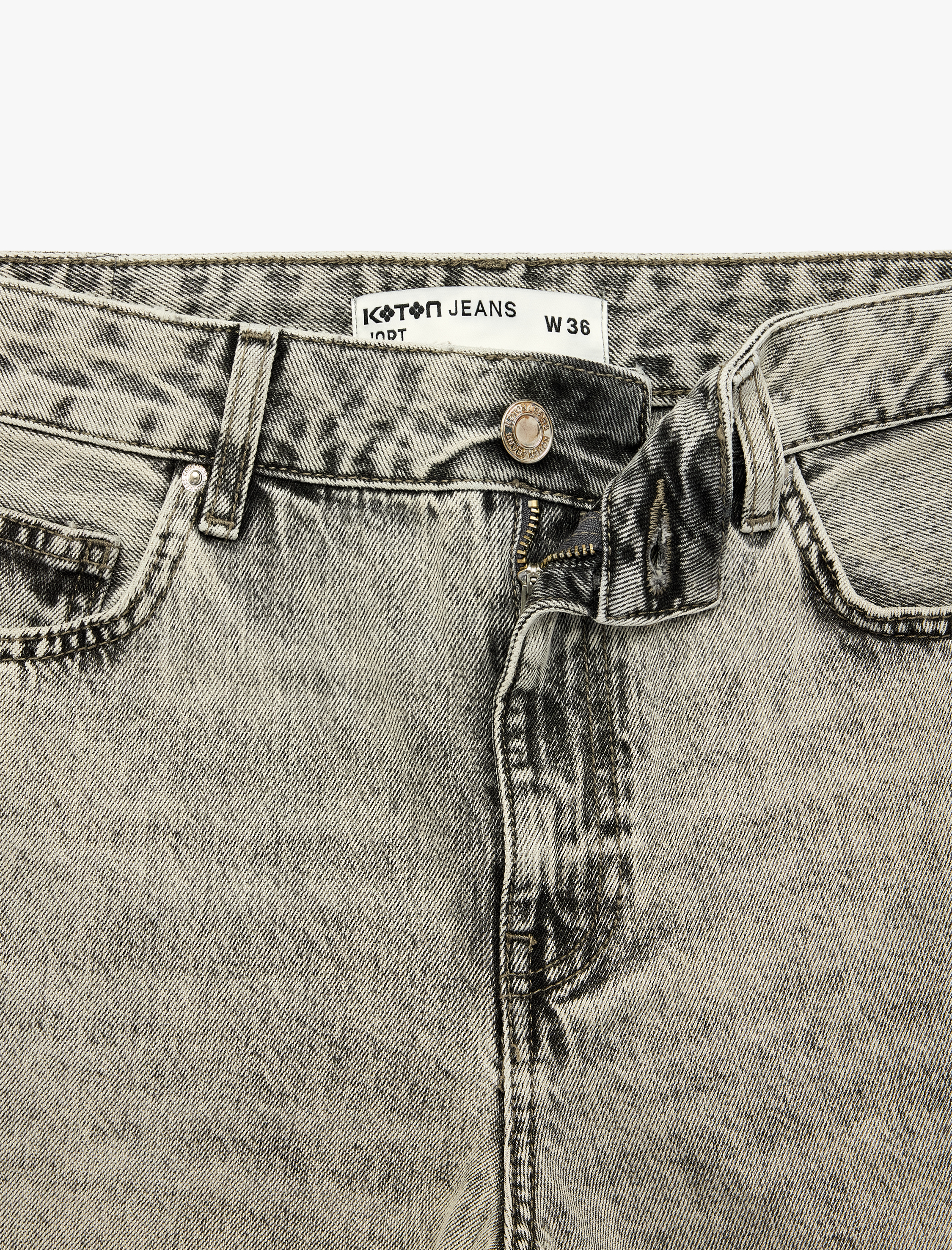   Pamuklu Normal Bel Regular Fit Yıkamalı Cepli Denim Şort