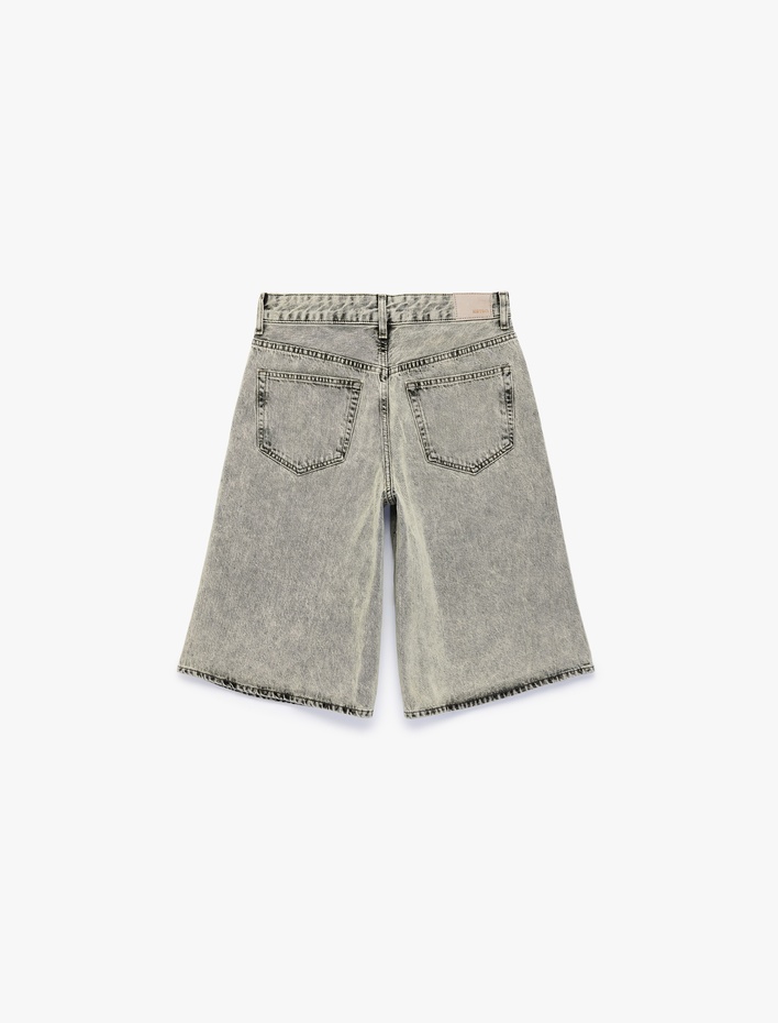  Pamuklu Normal Bel Regular Fit Yıkamalı Cepli Denim Şort