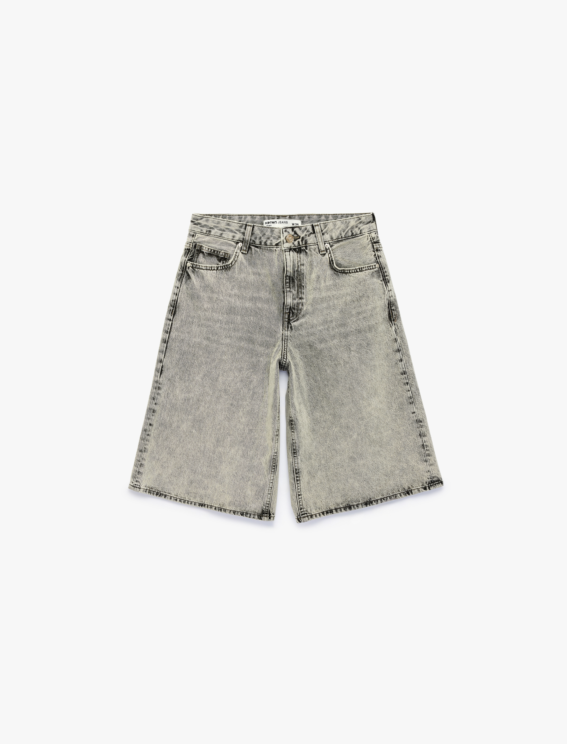   Pamuklu Normal Bel Regular Fit Yıkamalı Cepli Denim Şort