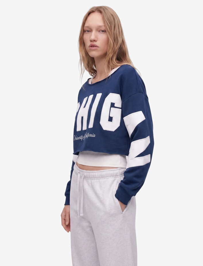  Pamuklu Şardonlu Rahat Kalıp Kayık Yaka Uzun Kollu Baskılı Crop Sweatshirt