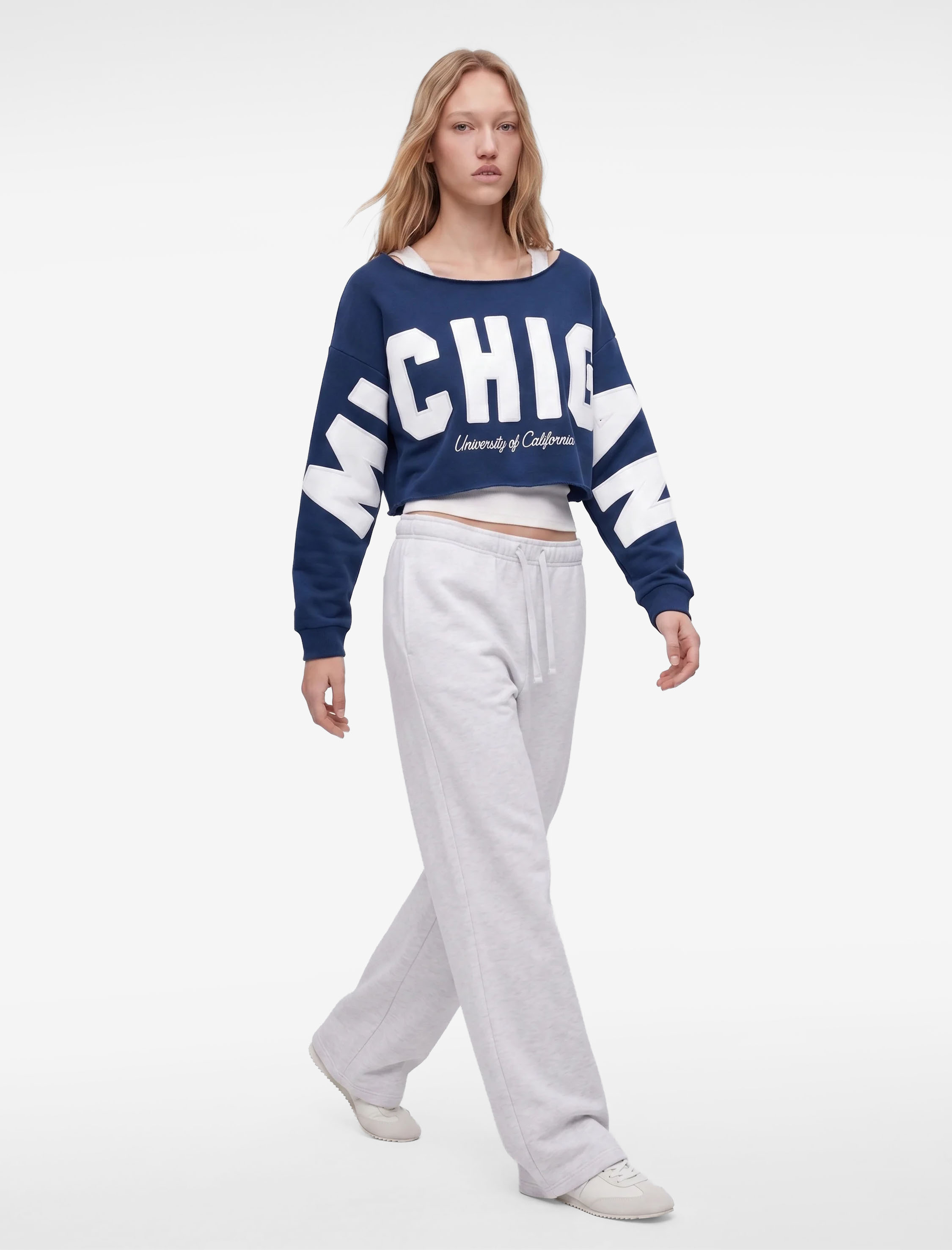   Pamuklu Şardonlu Rahat Kalıp Kayık Yaka Uzun Kollu Baskılı Crop Sweatshirt