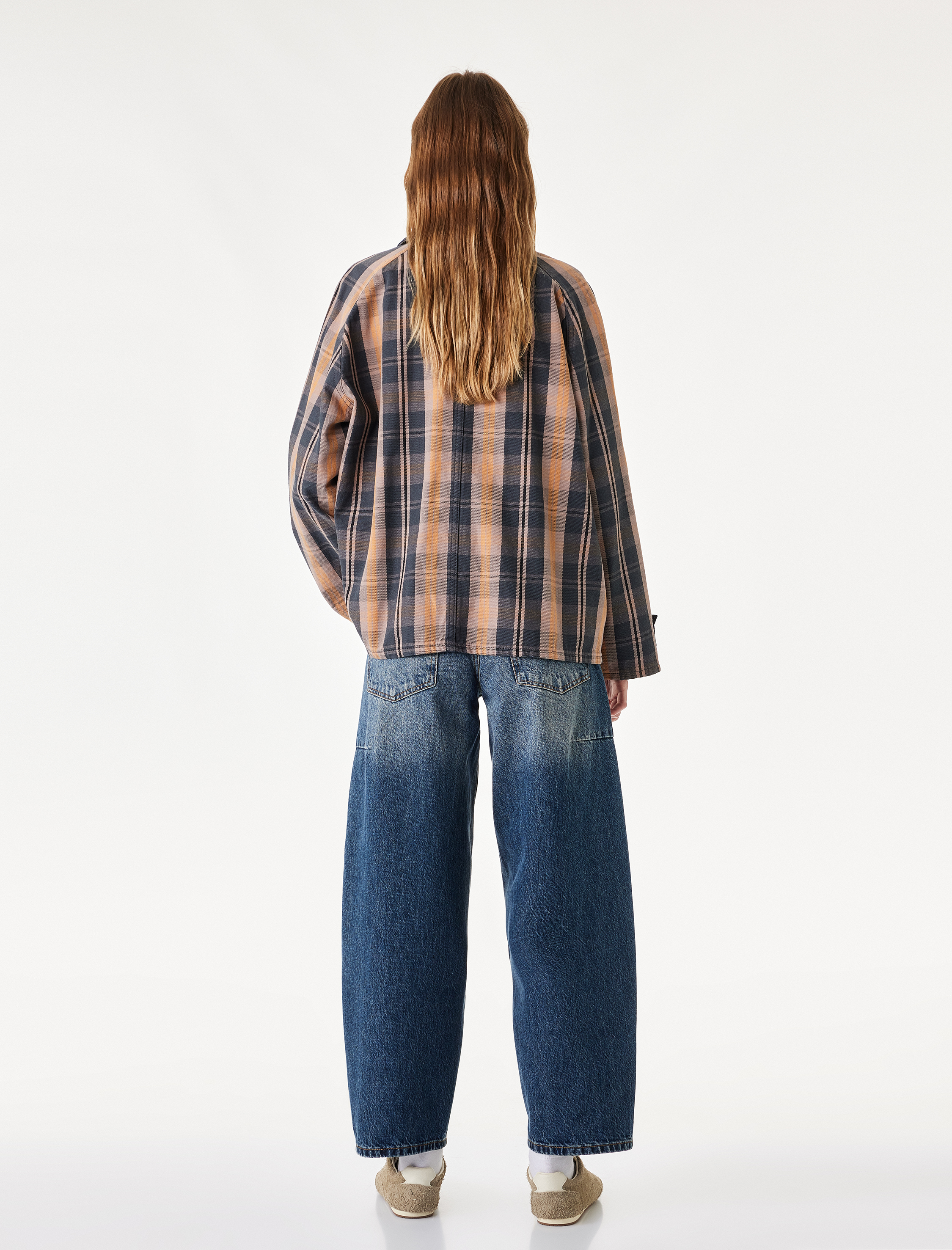   Koton X Selected by Melis Ağazat - Cepli Normal Bel Pamuklu Rahat Kalıp Barrel Denim Pantolon
