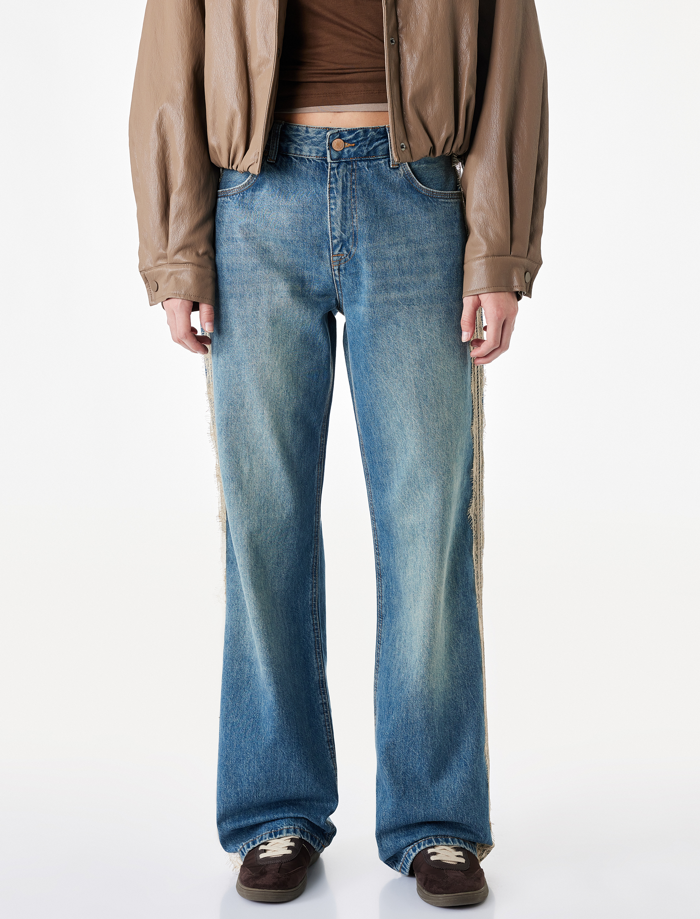   Normal Bel Pamuklu Cepli Düğmeli Dantel Detaylı Düz Paça Denim Pantolon - Straight Fit Jean